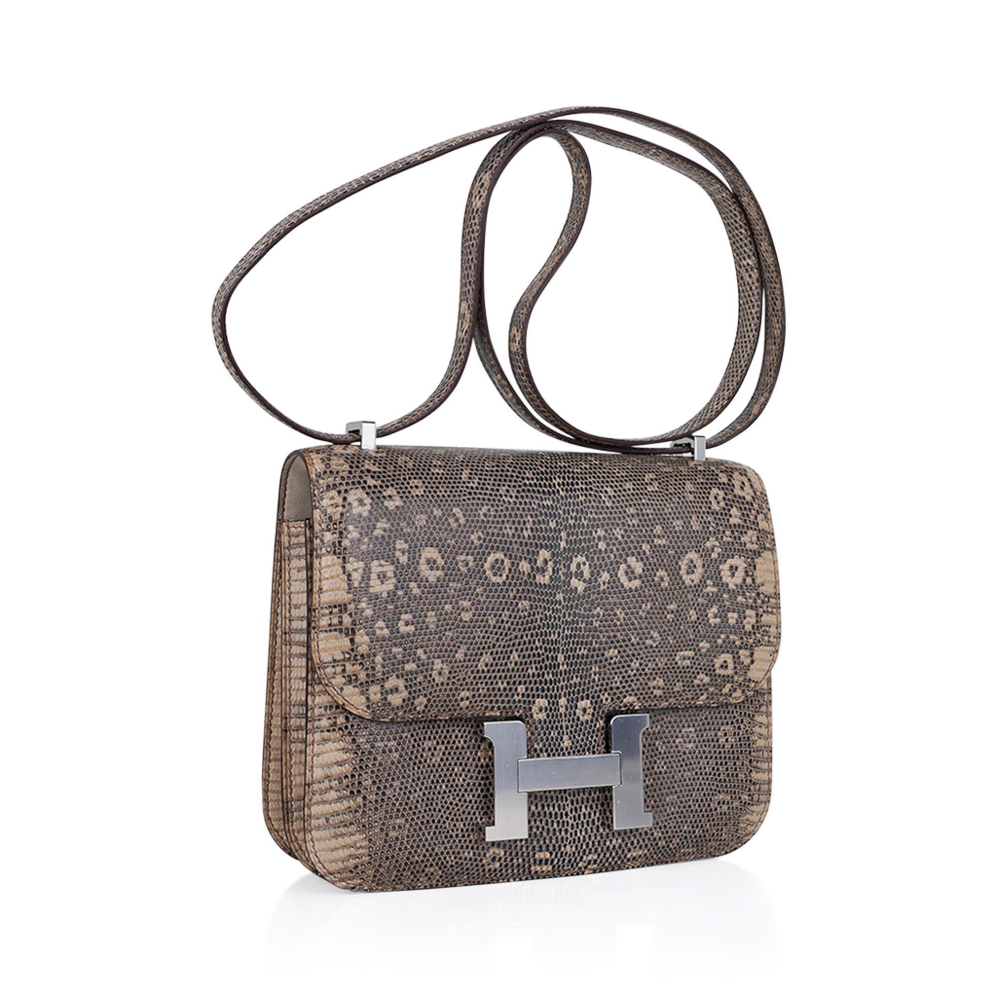 Mightychic offers an Hermes Constance 18 bag featured limited edition Desert Lizard.
Exquisite markings with fresh Palladium hardware.
HERMES PARIS MADE IN FRANCE is stamped on front under flap.
Comes with Hermes sleeper and signature box.
NEW or