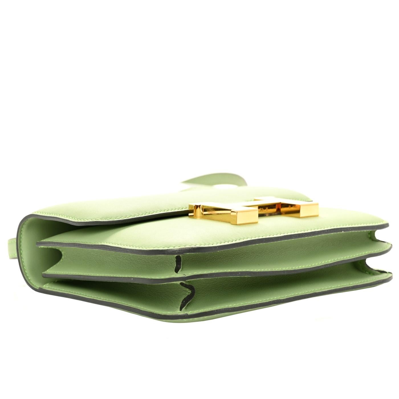 Green Hermes Constance 18 Vert Criquet Swift Leather With Gold Hardware Handbag For Sale