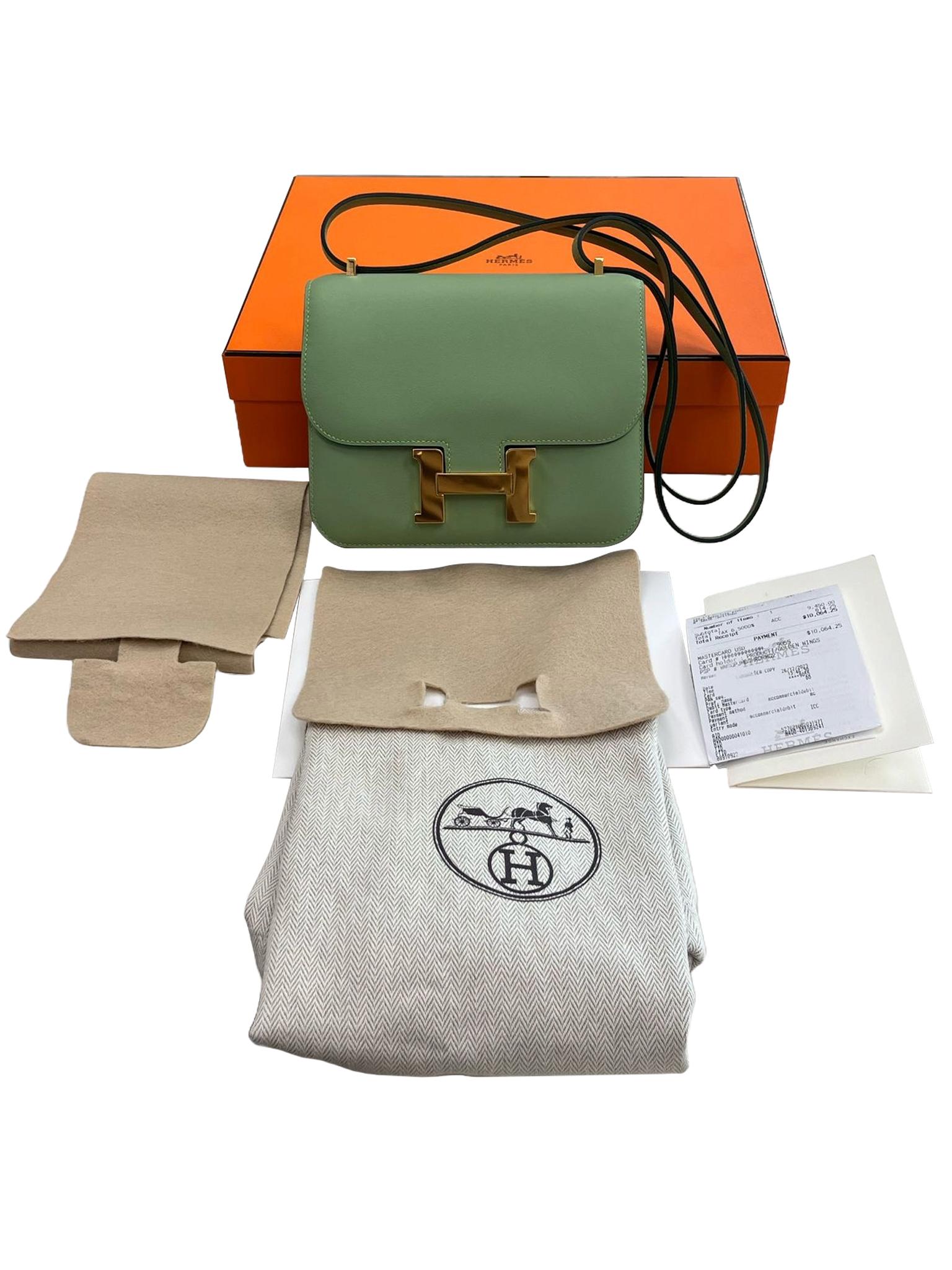 Hermes Constance 18 Vert Criquet Swift Leather With Gold Hardware Handbag For Sale 1