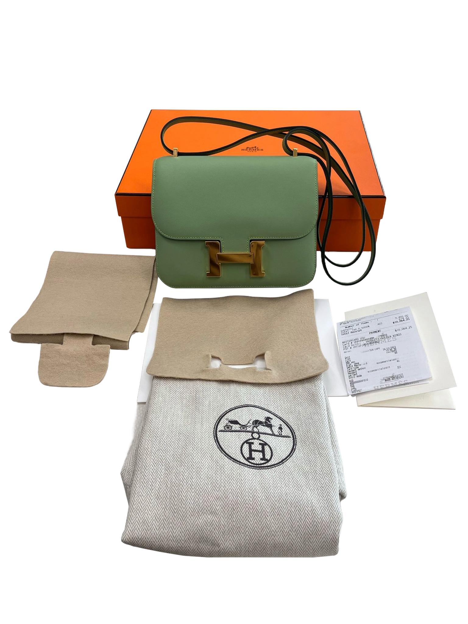 Hermes Constance 18 Vert Criquet Swift Leather With Gold Hardware Handbag For Sale 2