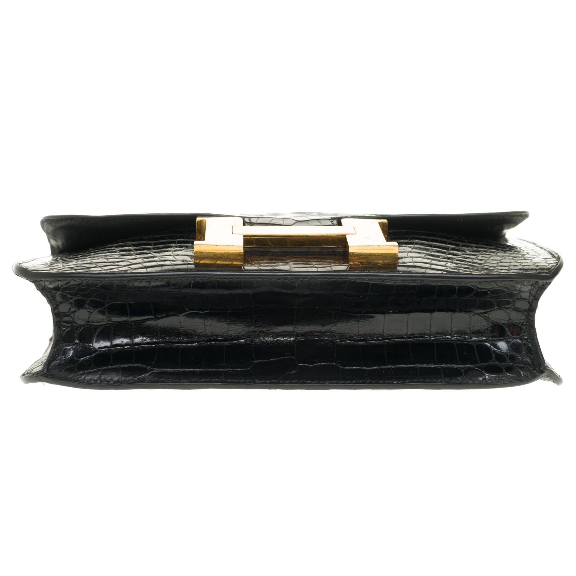 Hermes Constance 23 shoulder bag in black Crocodile with gold hardware ! 2