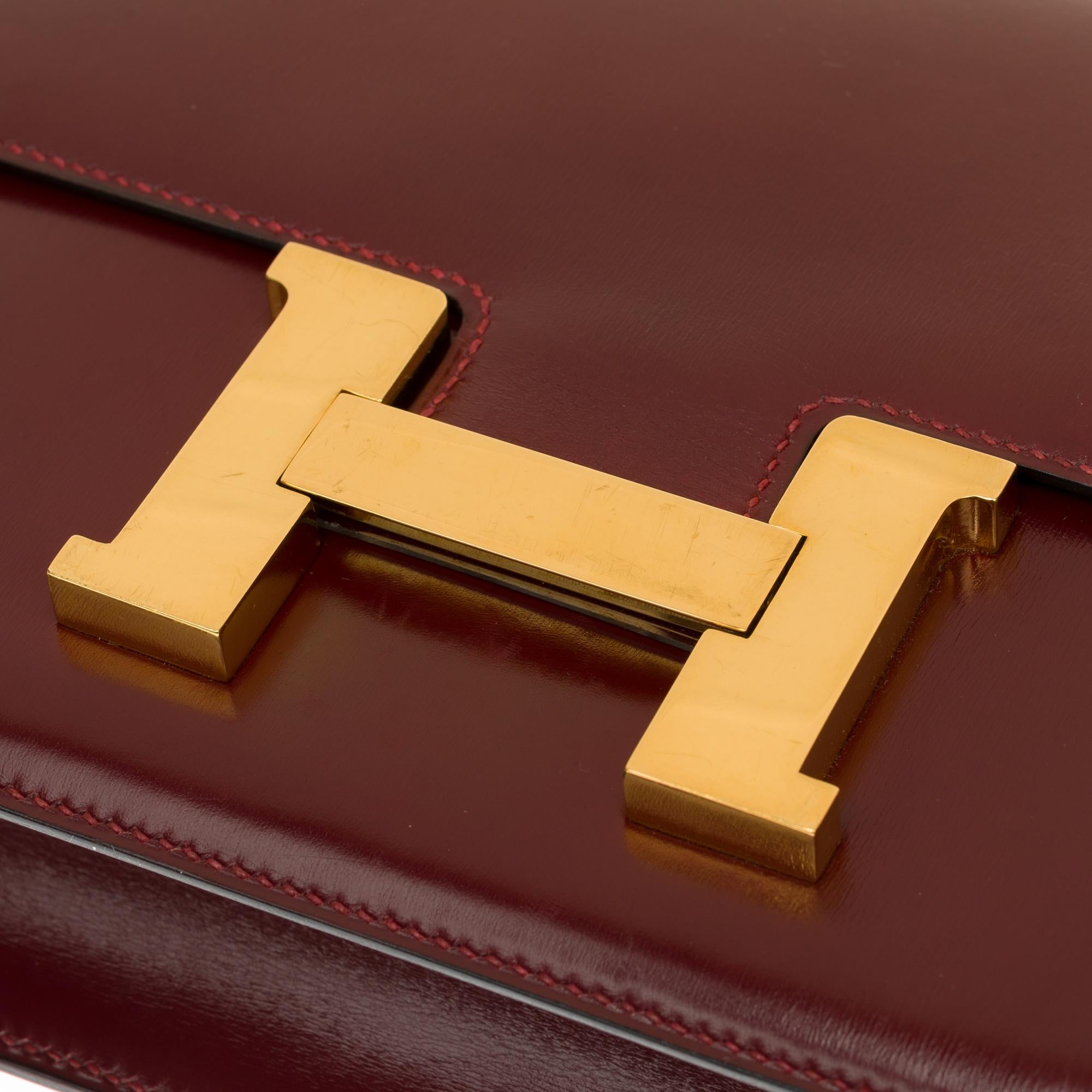 Hermes Constance 23 shoulder bag in burgundy calfskin with gold hardware ! 4