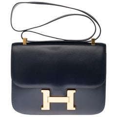 Sac à bandoulière Hermès Constance 23 en cuir de veau box bleu marine avec matériel doré !