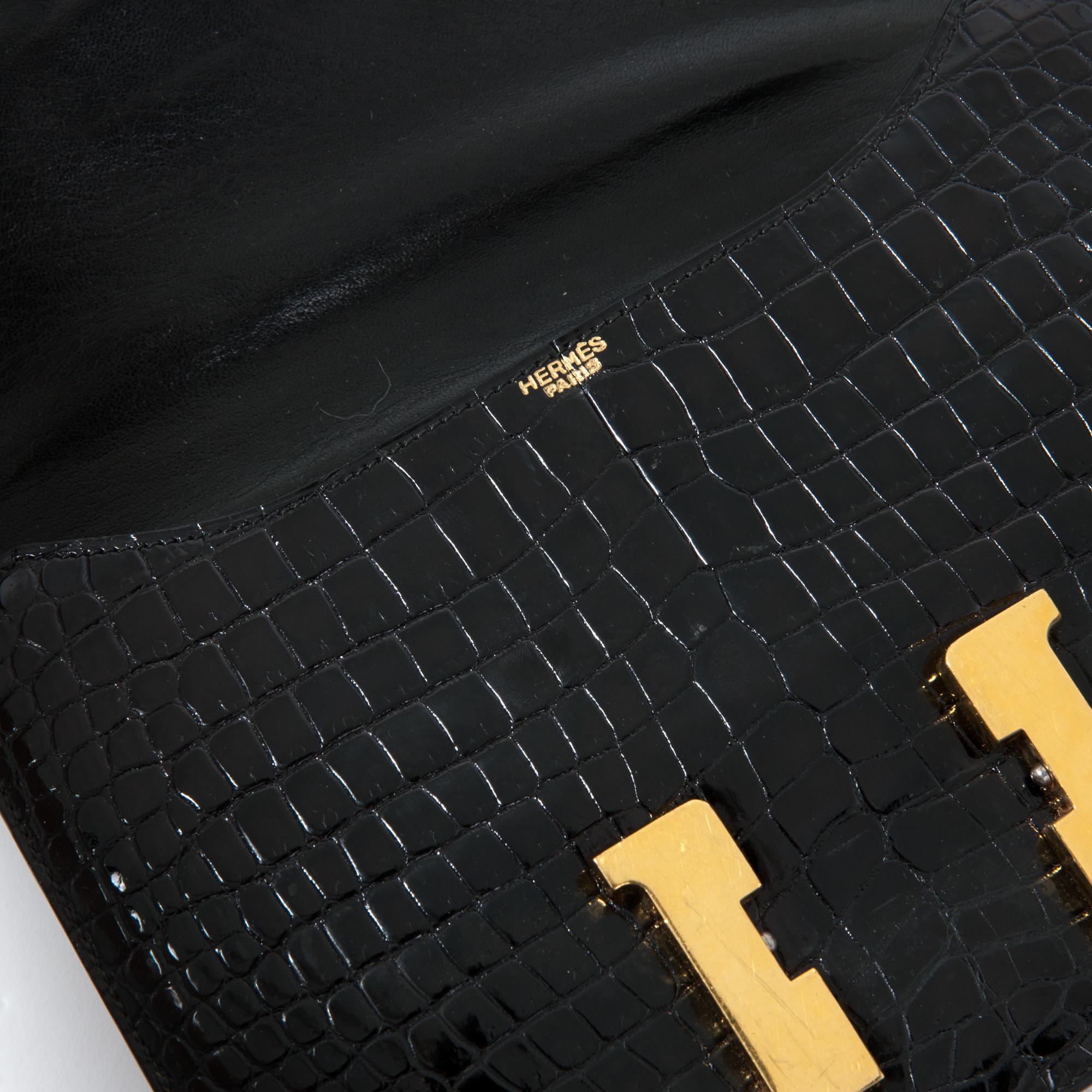 Hermes Constance 24 Black Crocodile leather Bag In Excellent Condition In Paris, IDF