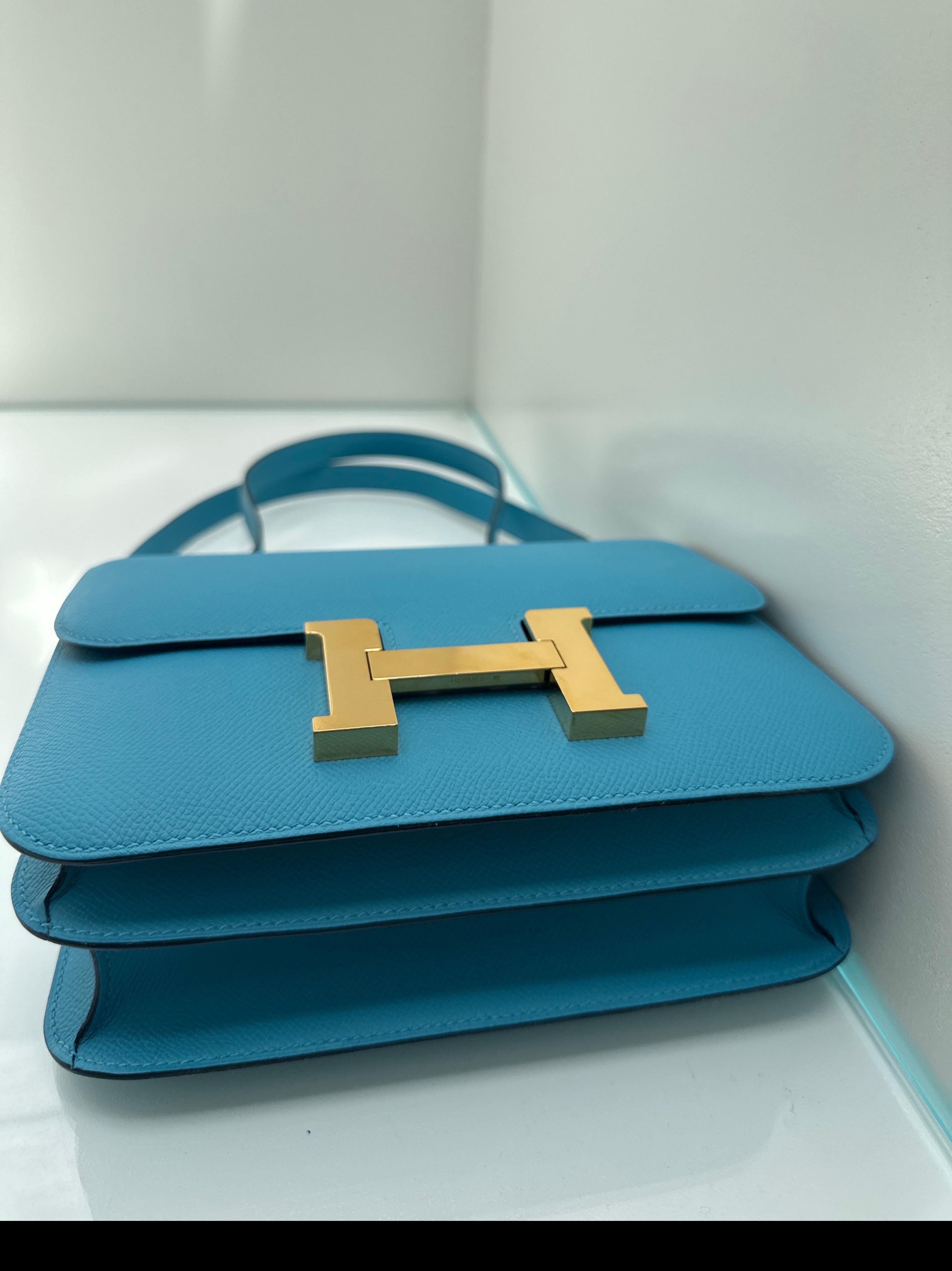 Hermes Constance 24 Bleu Celeste Epsom Gold Hardware en vente 6