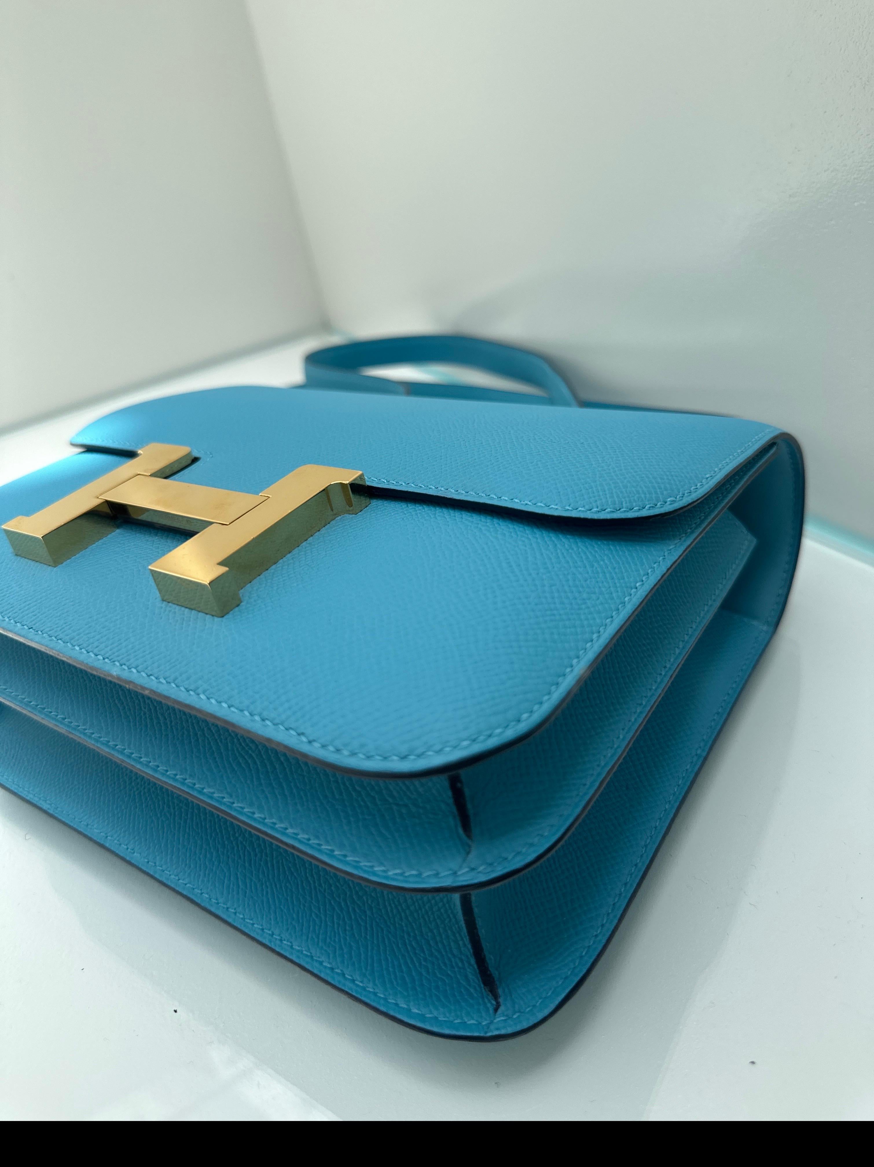 Hermes Constance 24 Bleu Celeste Epsom Gold Hardware en vente 7