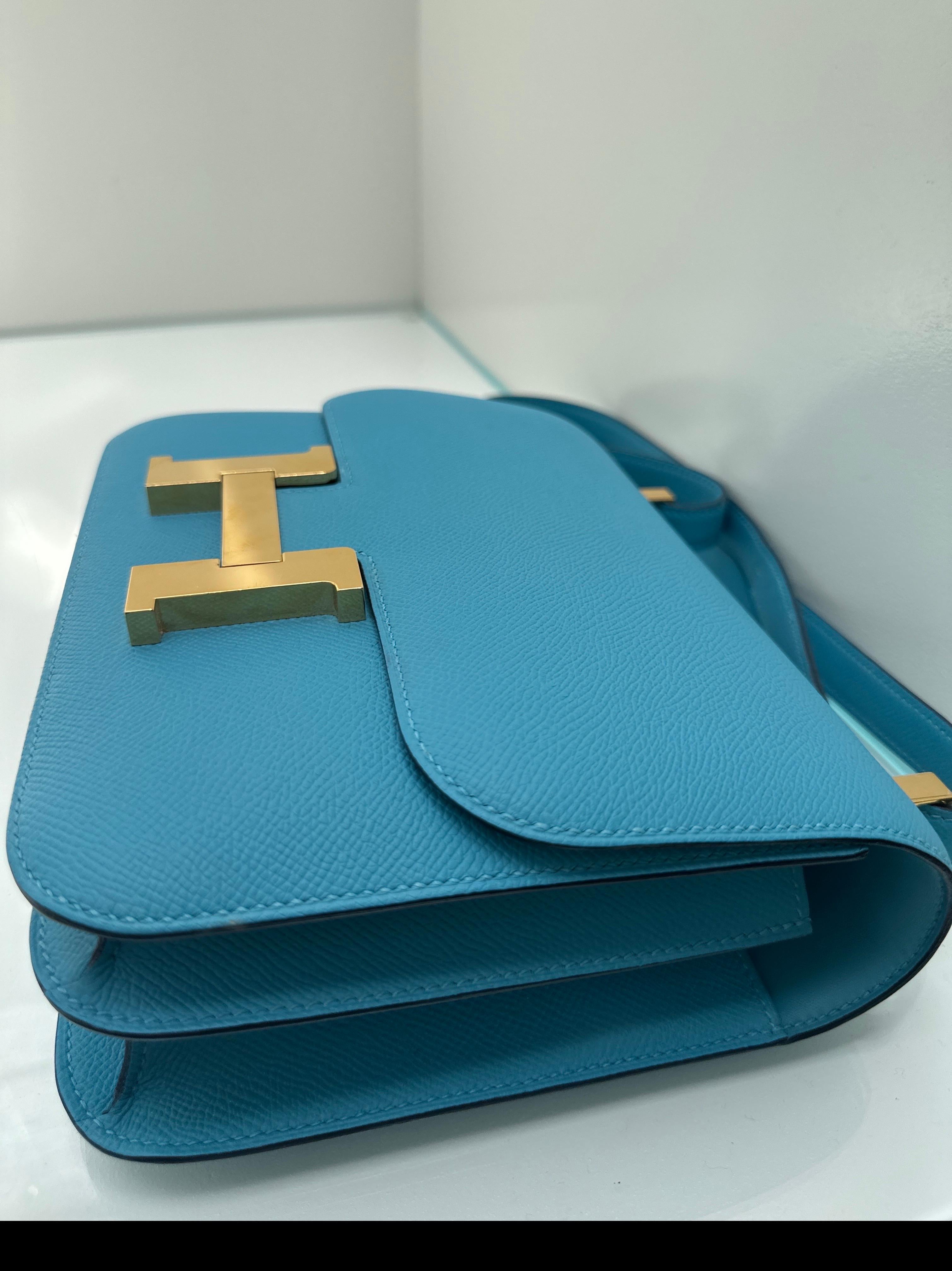 Hermes Constance 24 Bleu Celeste Epsom Gold Hardware en vente 8