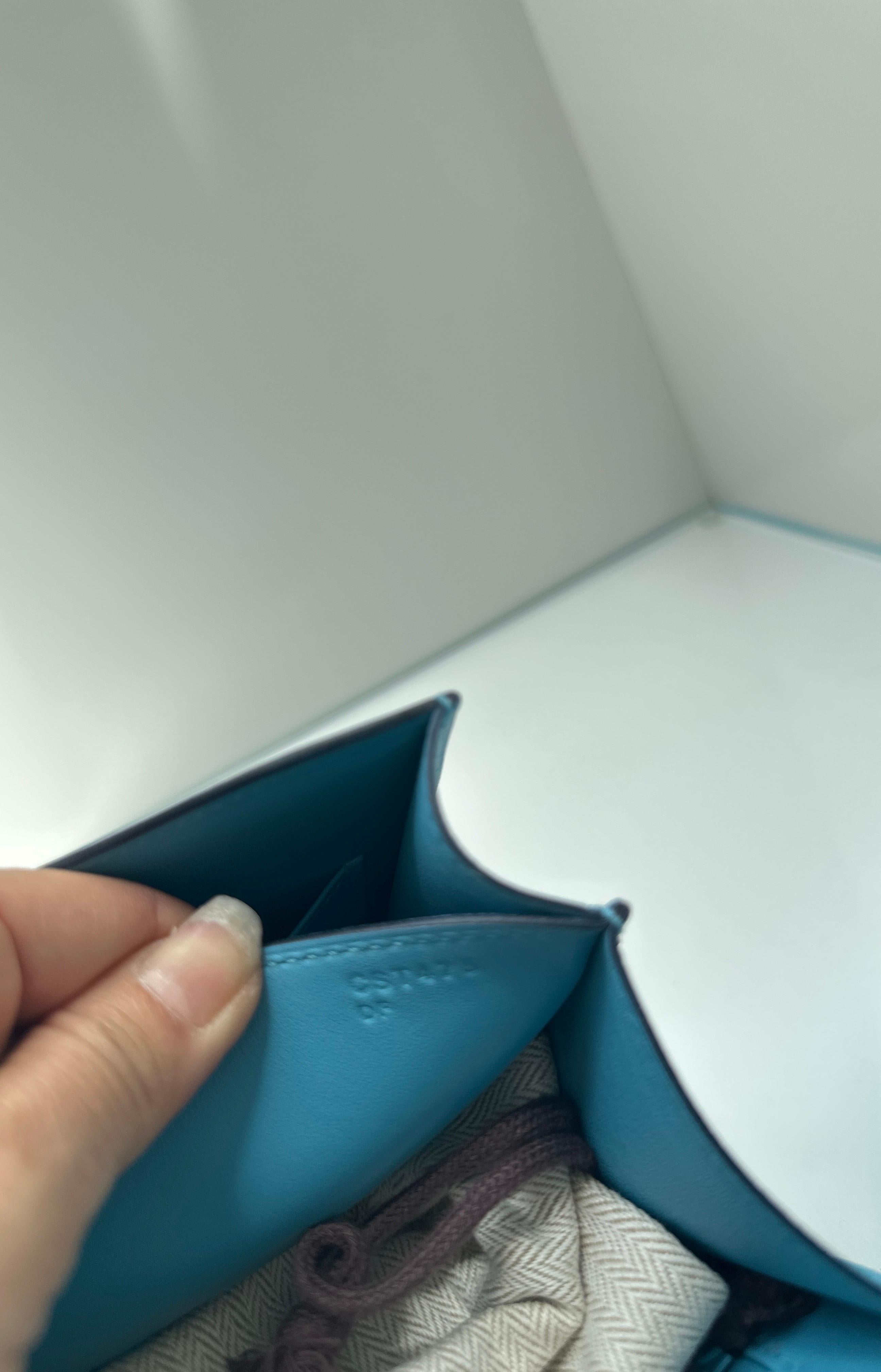 Hermes Constance 24 Bleu Celeste Epsom Gold Hardware en vente 16