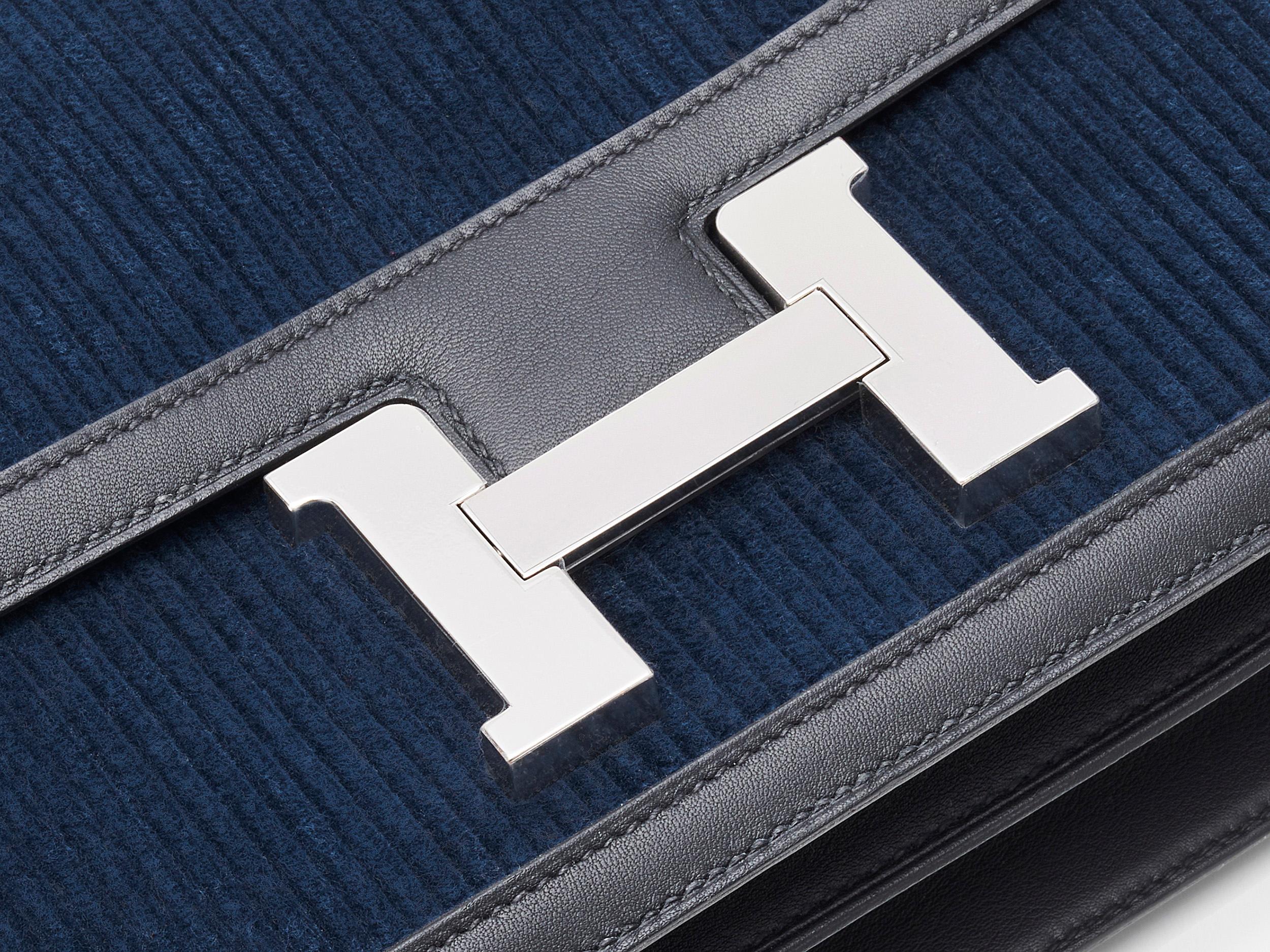 Hermès Constance 24 Bleu Marine Corduroy Palladium Hardware In New Condition For Sale In Berlin, DE