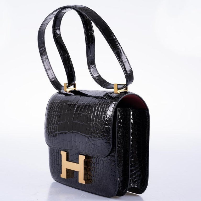 Hermès Kelly 25 Retourne Black Matte Alligator Gold Hardware