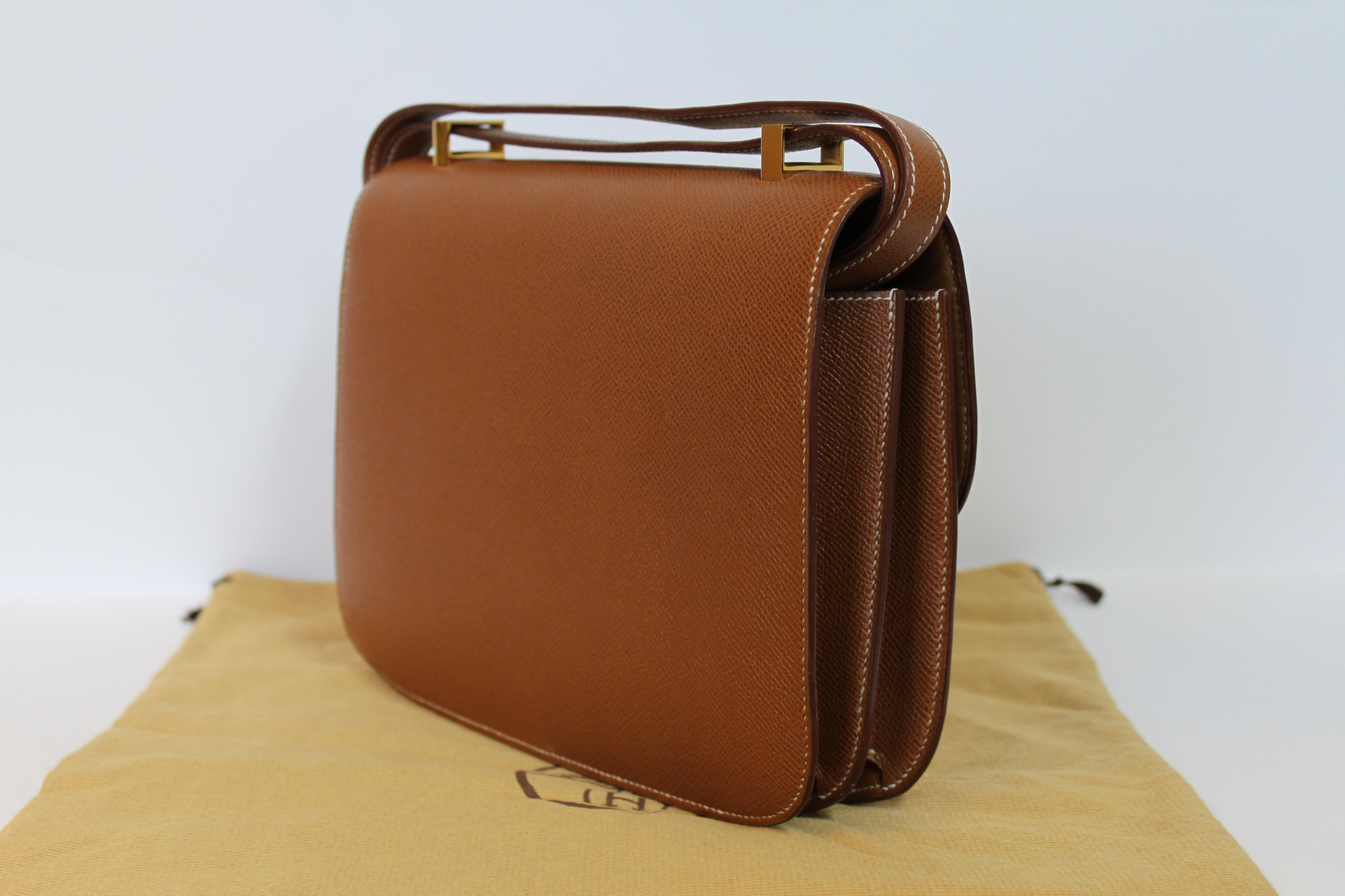 Women's Hermes Constance 24 Shoulder Bag brown/tan epsom leather with gold Hardware For Sale