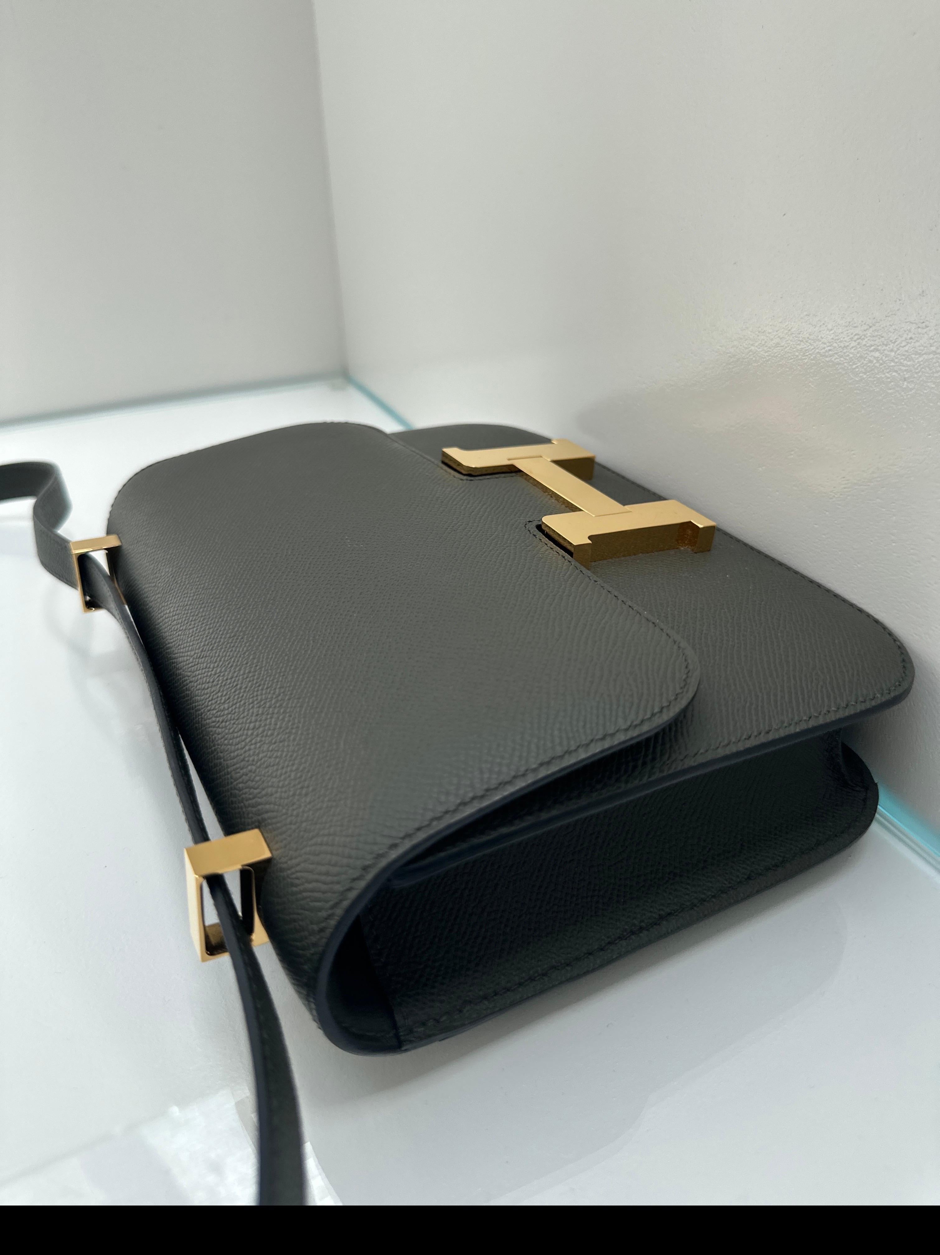 Hermes Constance 24 Vert De Gris Epsom Gold Hardware en vente 14