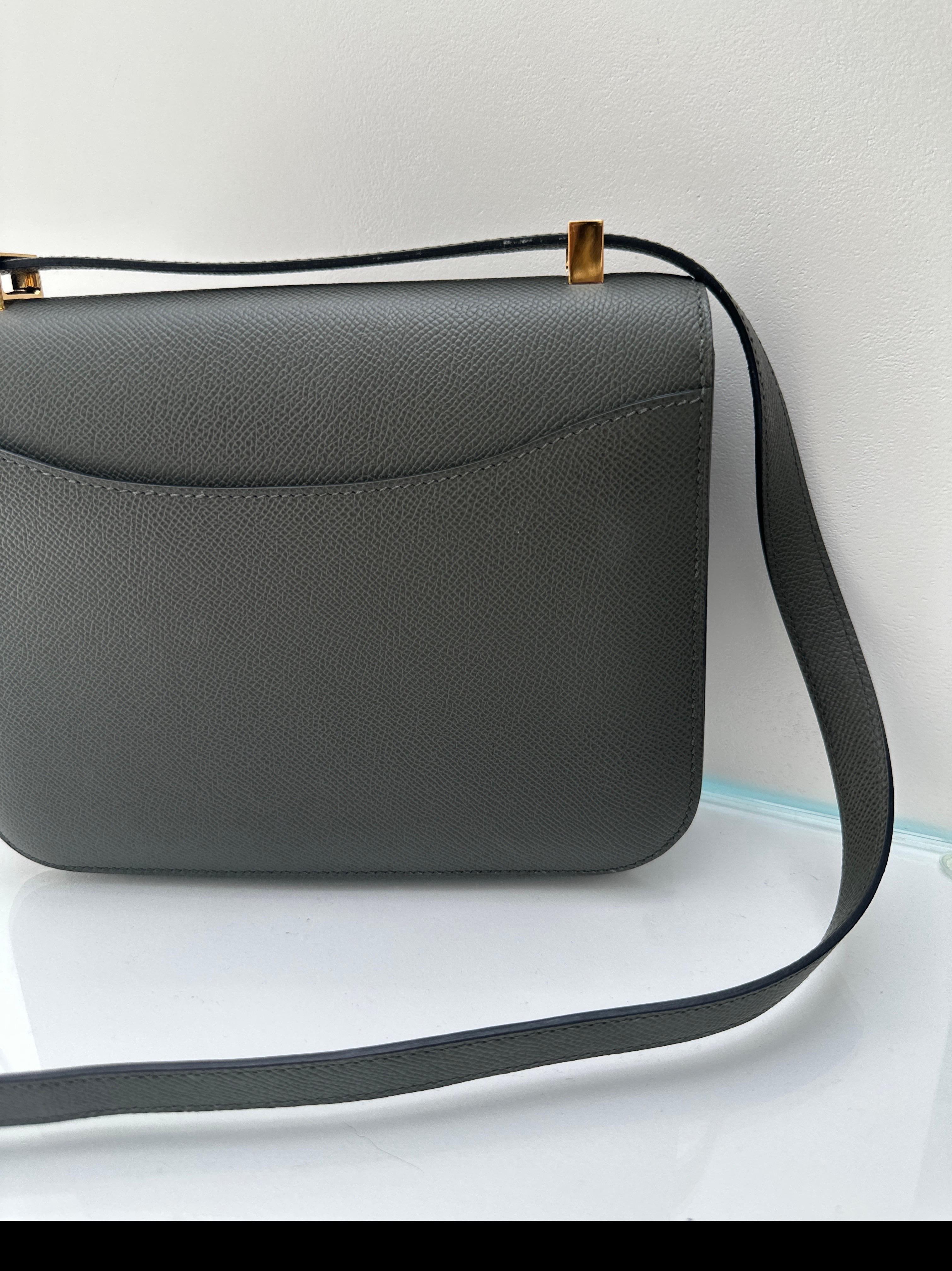 Hermes Constance 24 Vert De Gris Epsom Gold Hardware en vente 2