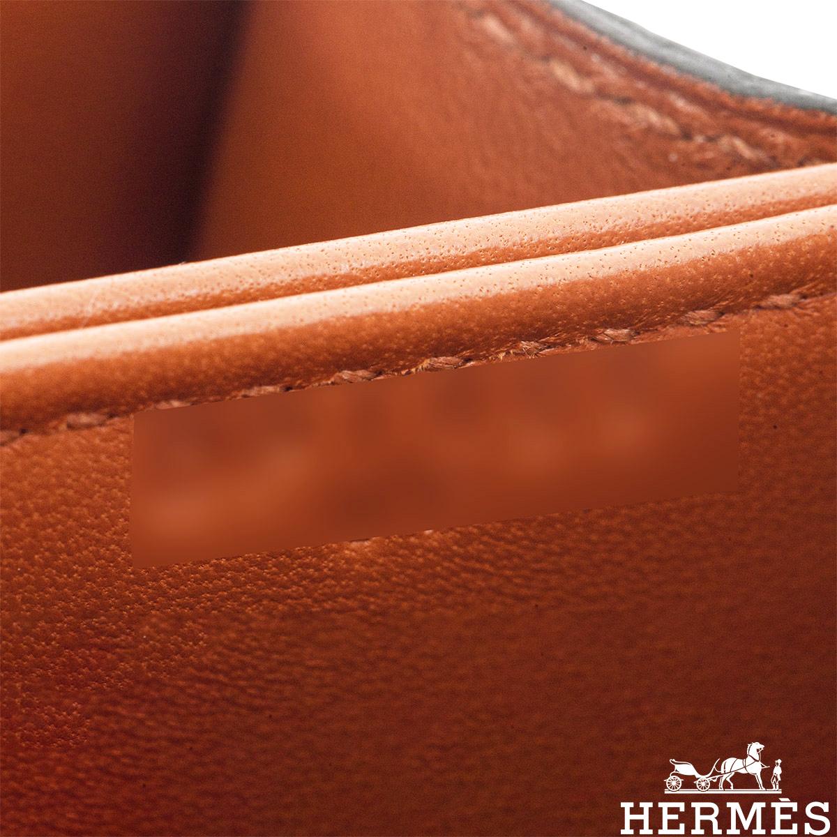 Hermés Constance 24cm Cuivre Lisse Alligator PHW In New Condition In London, GB