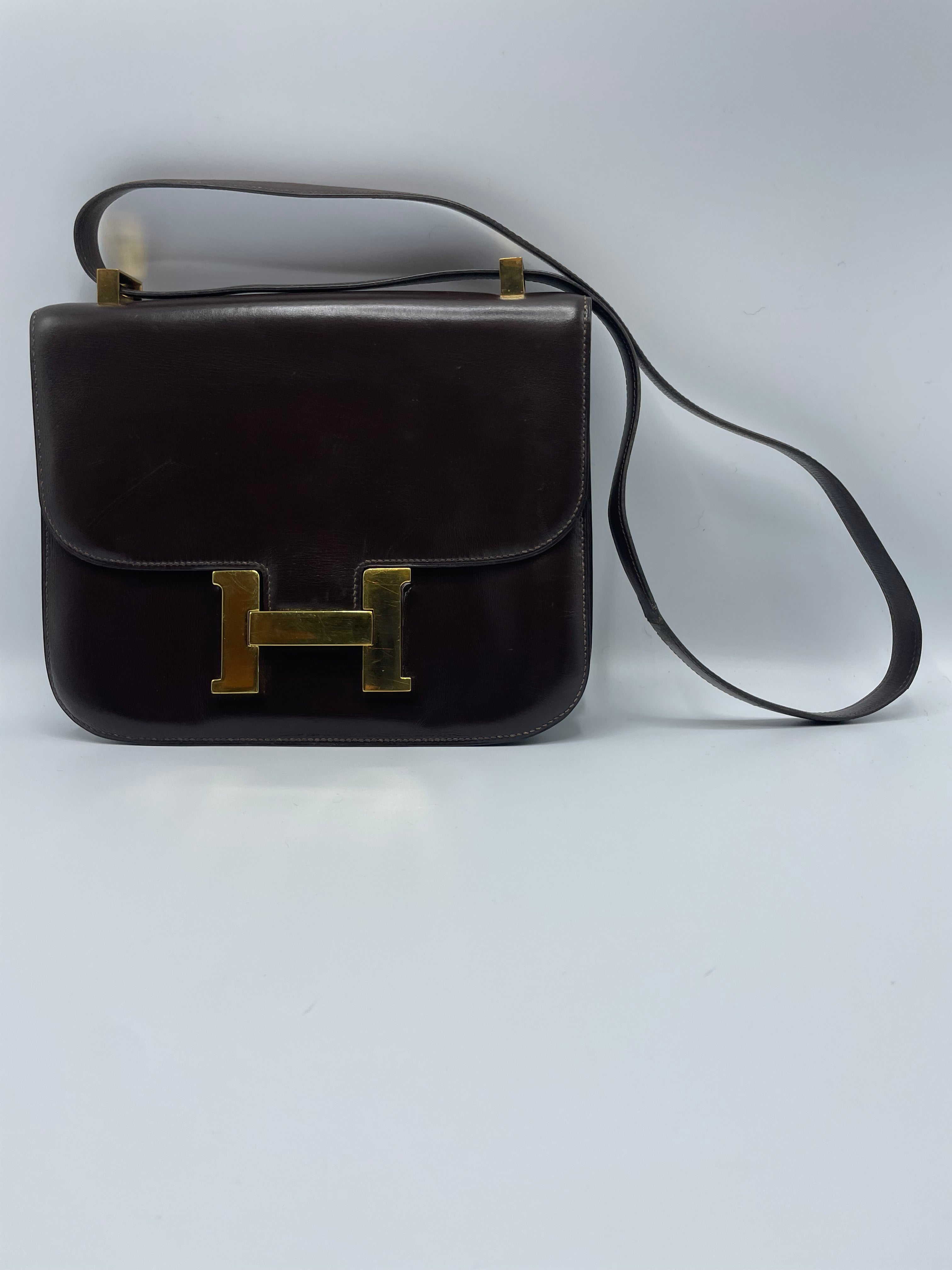 Hermès Constance Brown and Gold 23 cm  For Sale 5