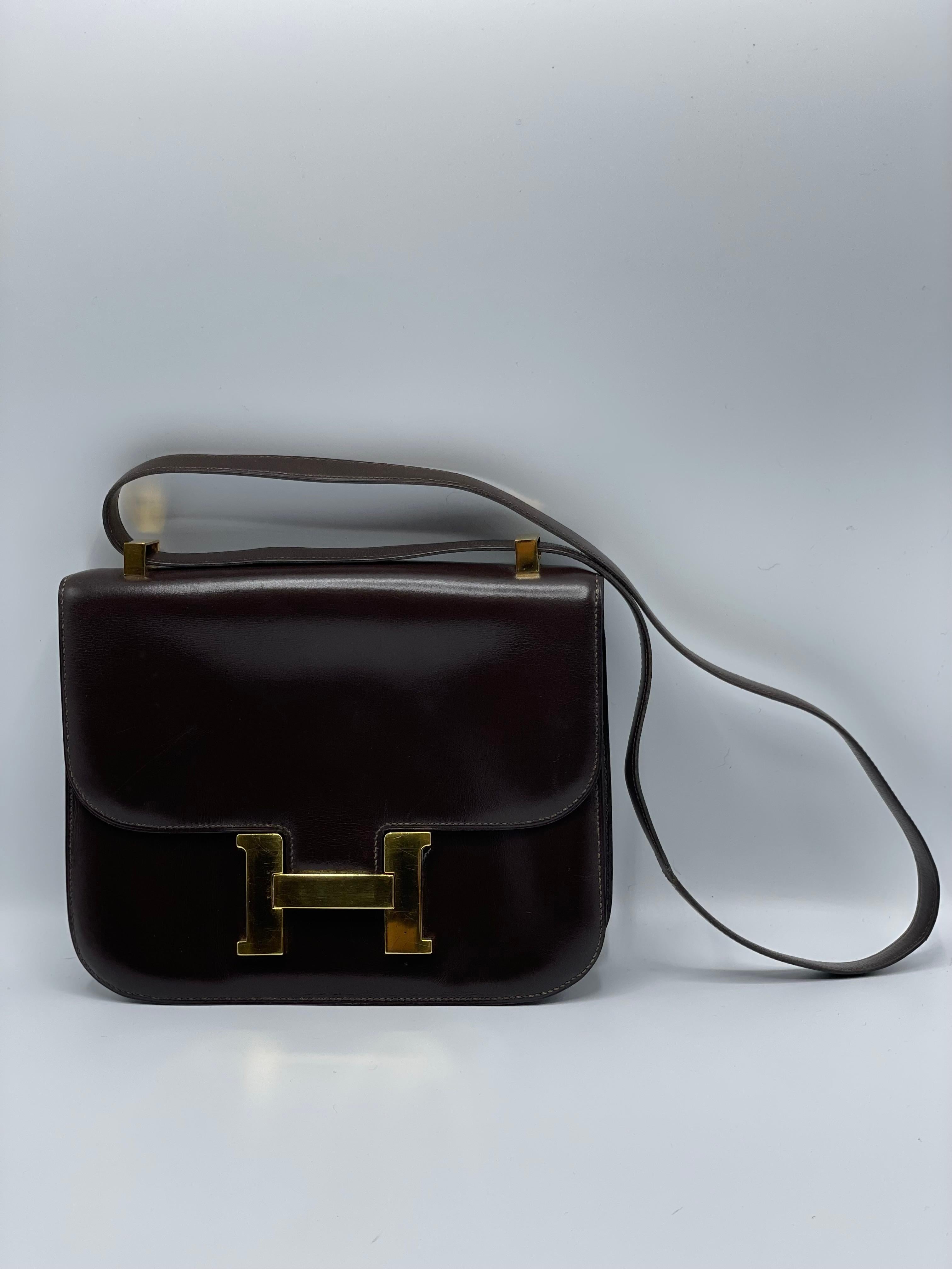 Hermès Constance Brown and Gold 23 cm  For Sale 6