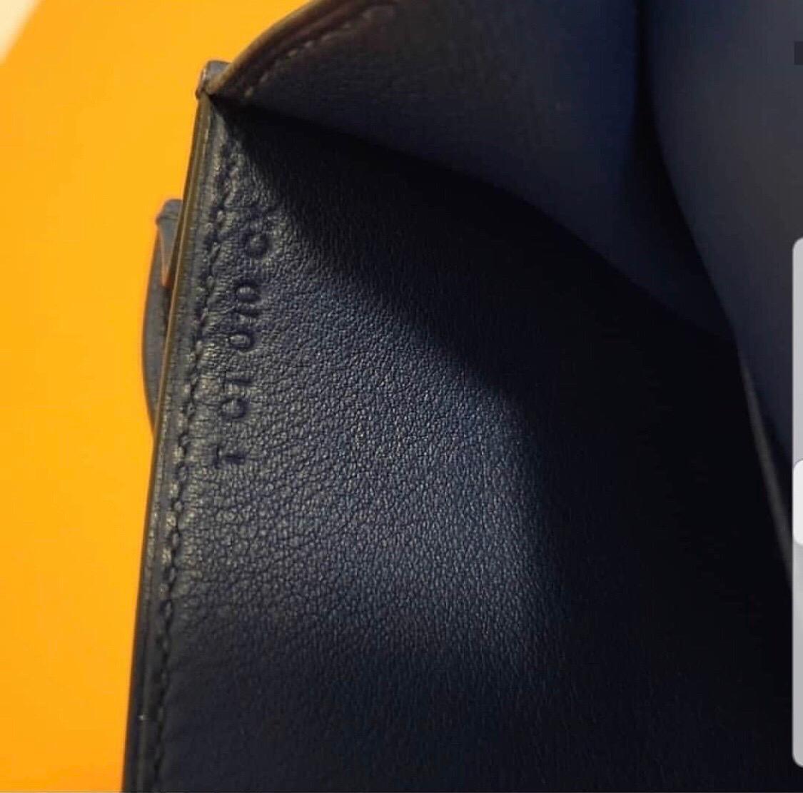 Hermès Constance Leather Handbag  2