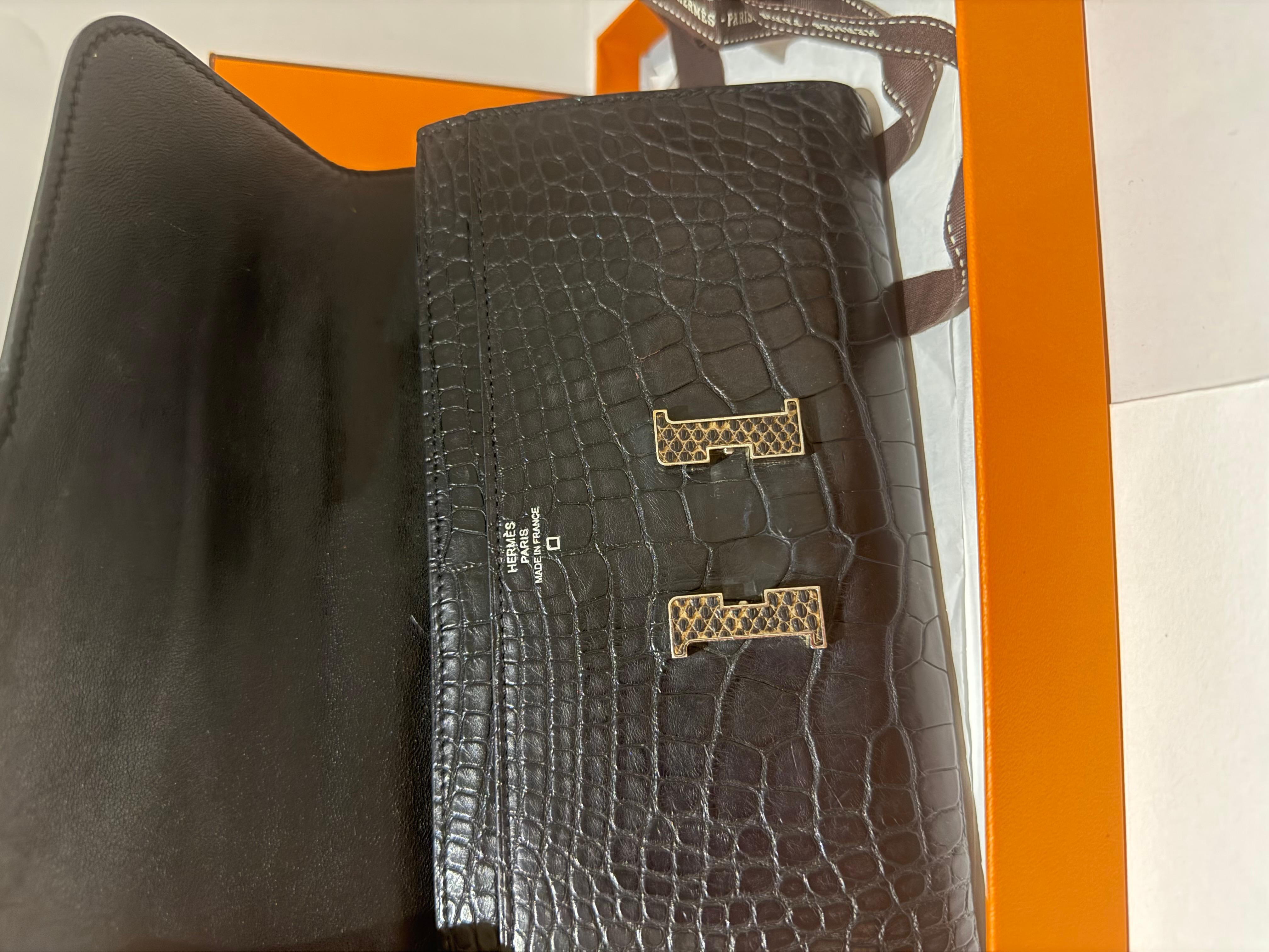 Hermes Constance long Wallet in Matte Alligator Black and Lizard Ombre en vente 1