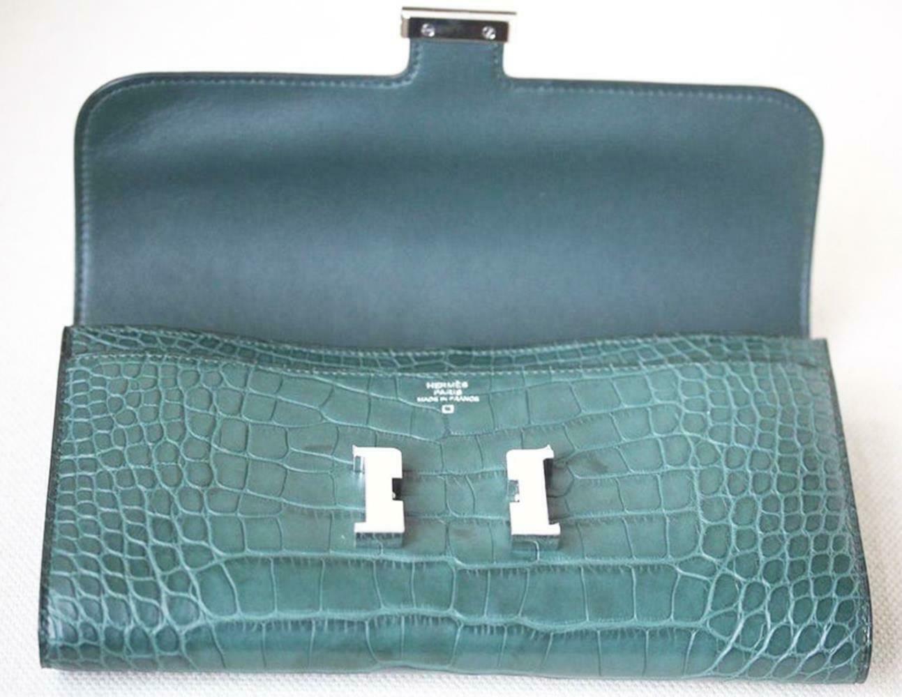 Hermès Constance Matte Crocodile Palladium H/W Wallet In New Condition In London, GB