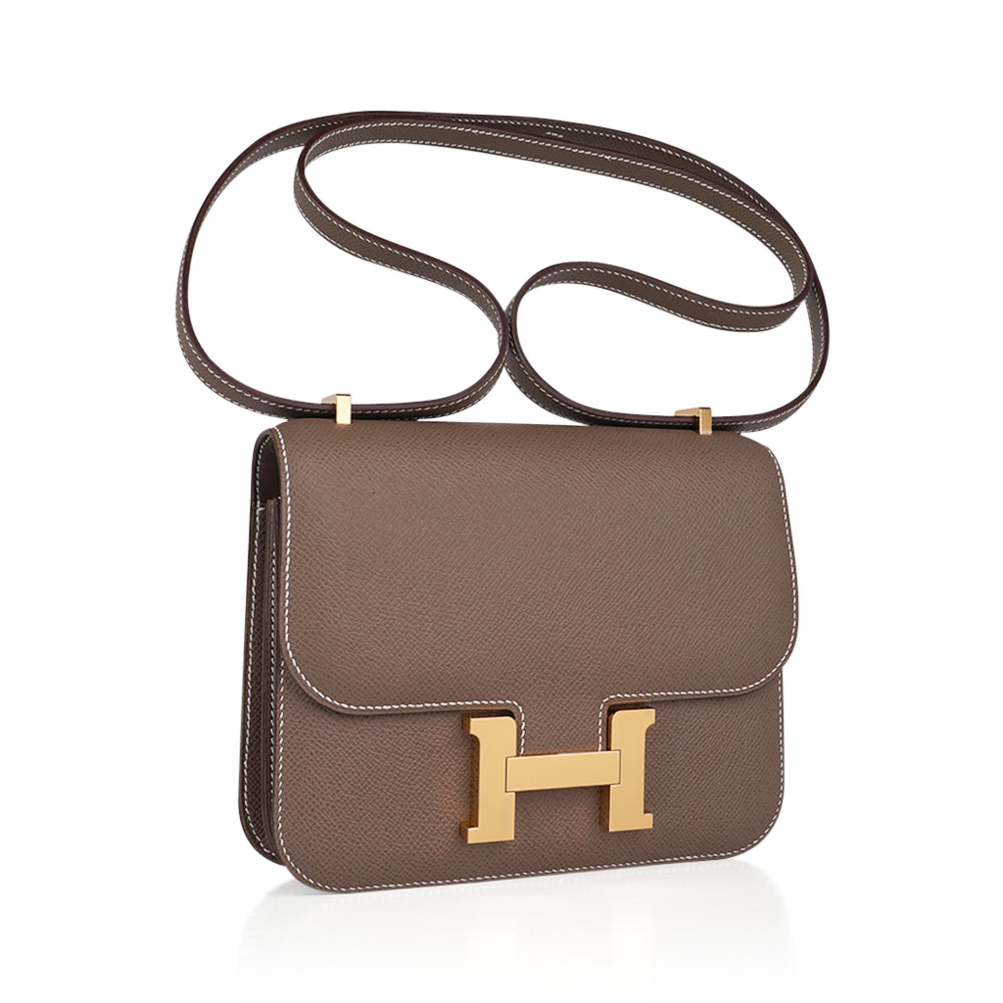 Hermes Constance Mini 18 Bag Etoupe Gold Hardware Epsom Leather In New Condition In Miami, FL