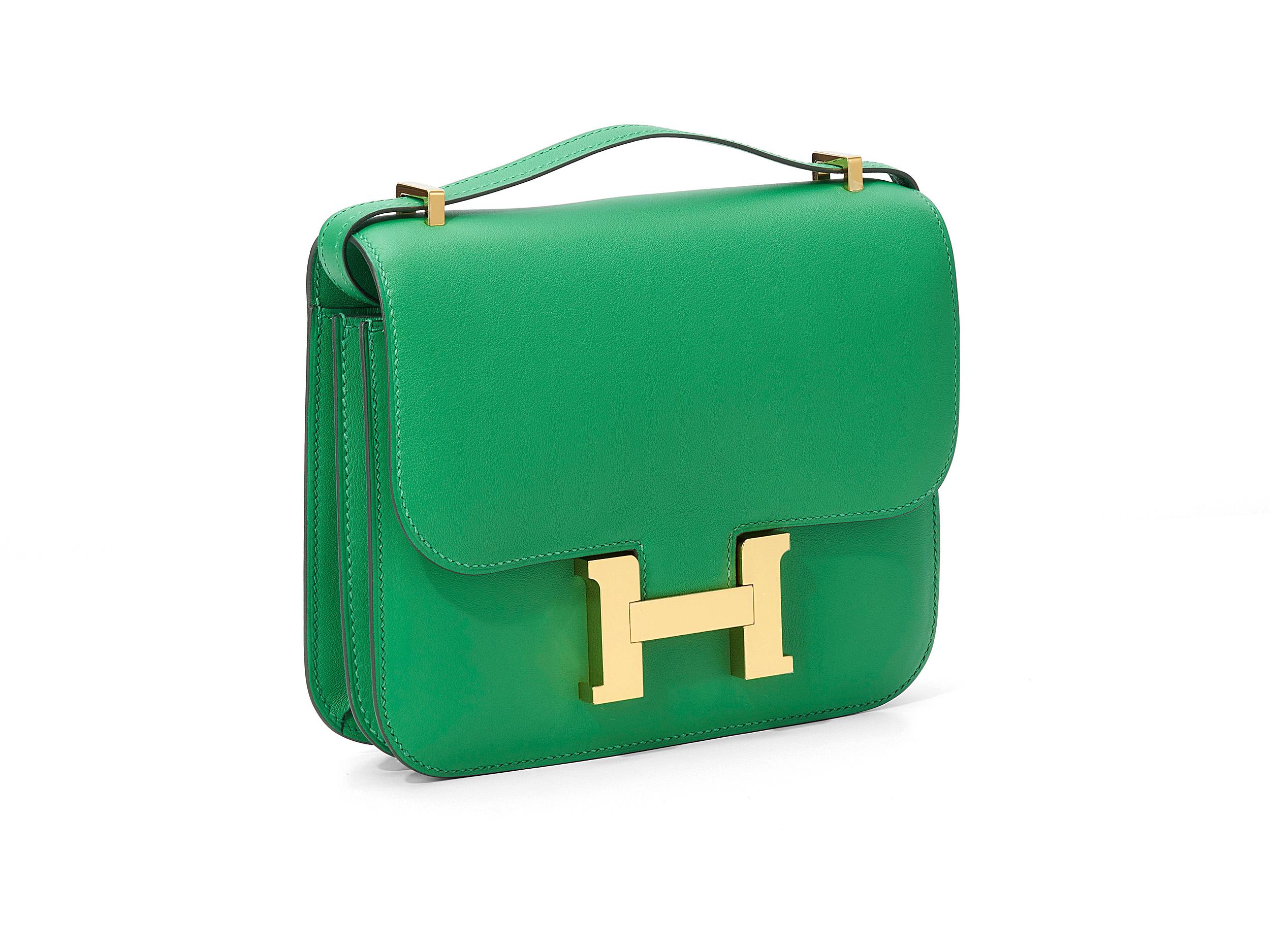 Hermès Constance Mini 18 de bambú y piel swift con herrajes dorados. La bolsa no se ha usado y se entrega completa con el recibo original.
Sello D (2019) 

