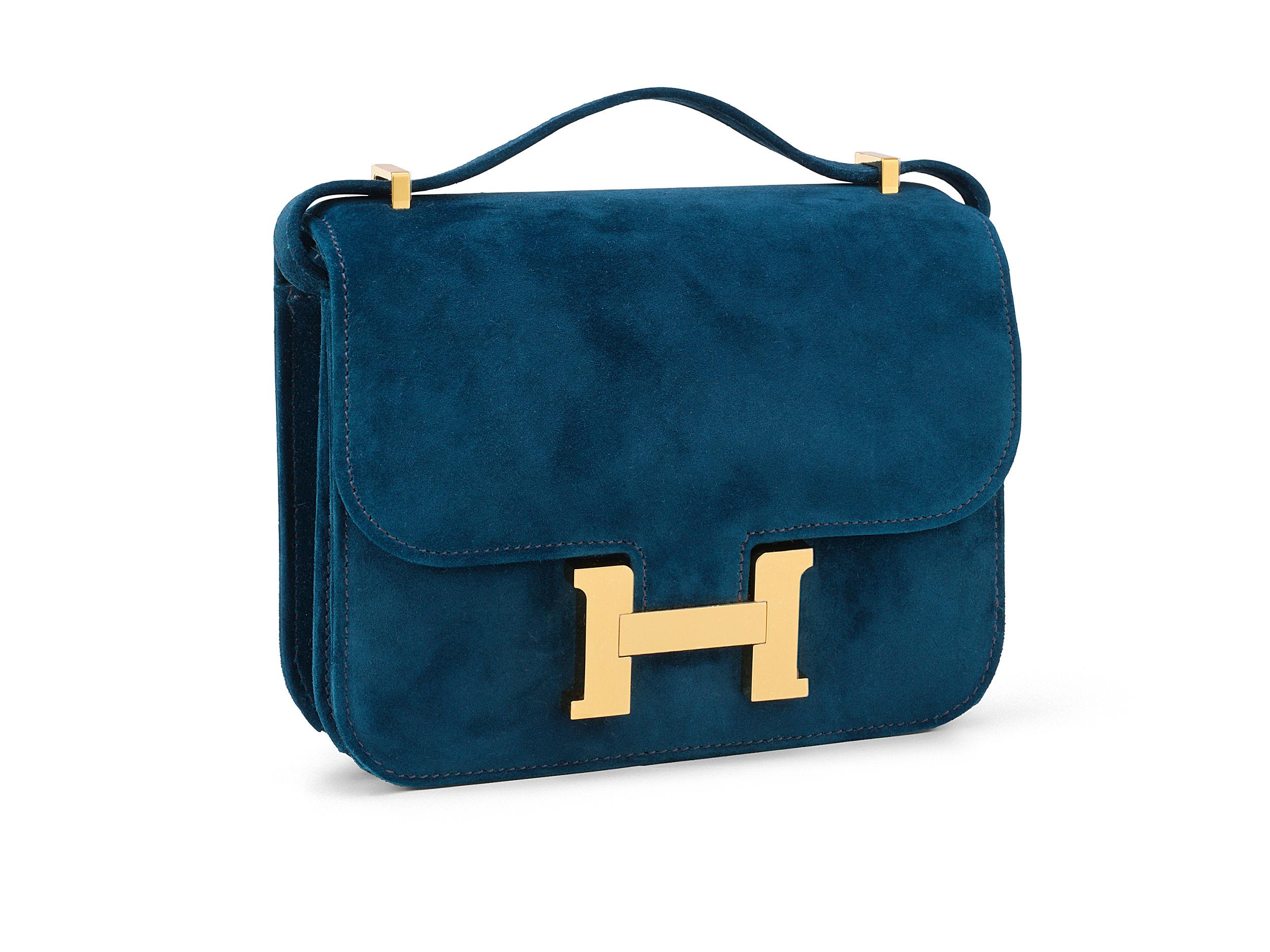 Hermès Constance Mini 18 in bleu ocean and doblis leather with gold hardware. The bag is unworn and comes as full set with the original receipt.
Stamp Z (2021) 

