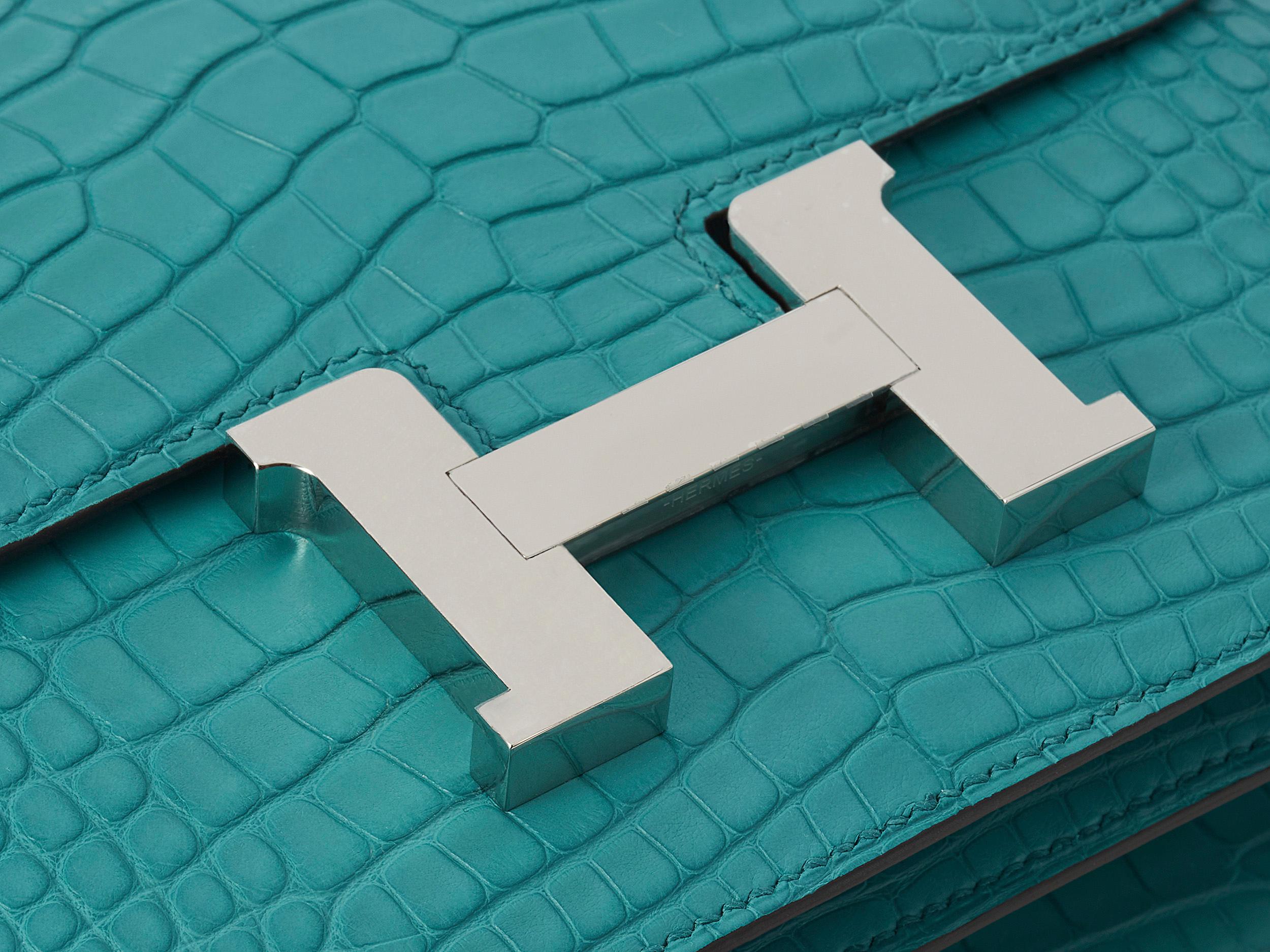 Hermès Constance Mini 18 Bleu Paon Alligator Matte Palladium Hardware im Zustand „Neu“ im Angebot in Berlin, DE