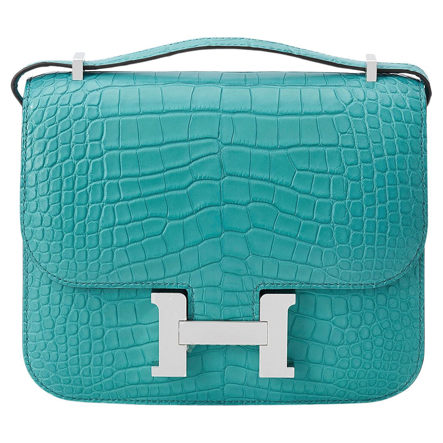 Hermès Constance Mini 18 Bleu Paon Alligator Matte Palladium Hardware For Sale