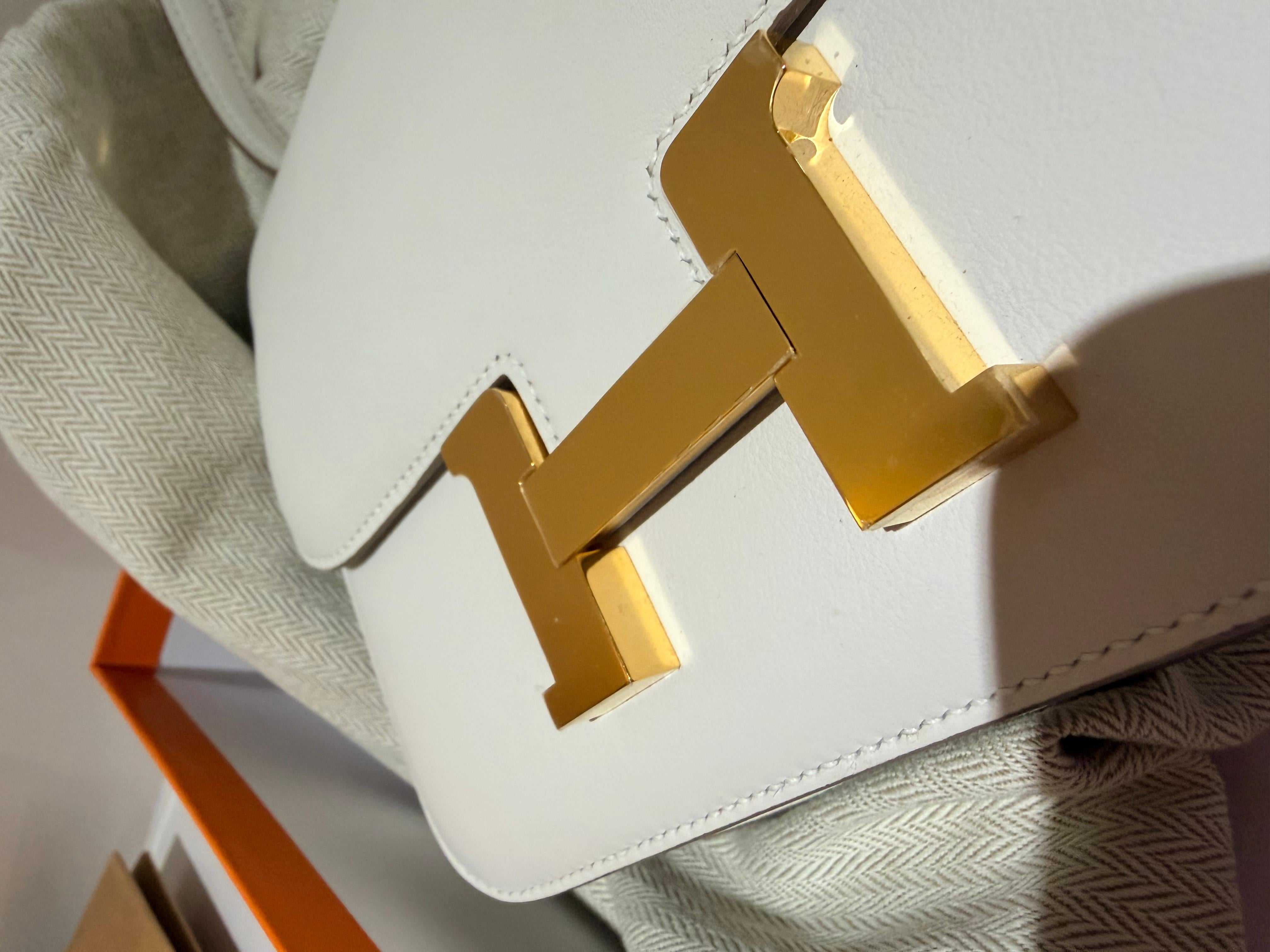 Hermès Constance mini 18 Craie rose gold hardware bag in vendita 1