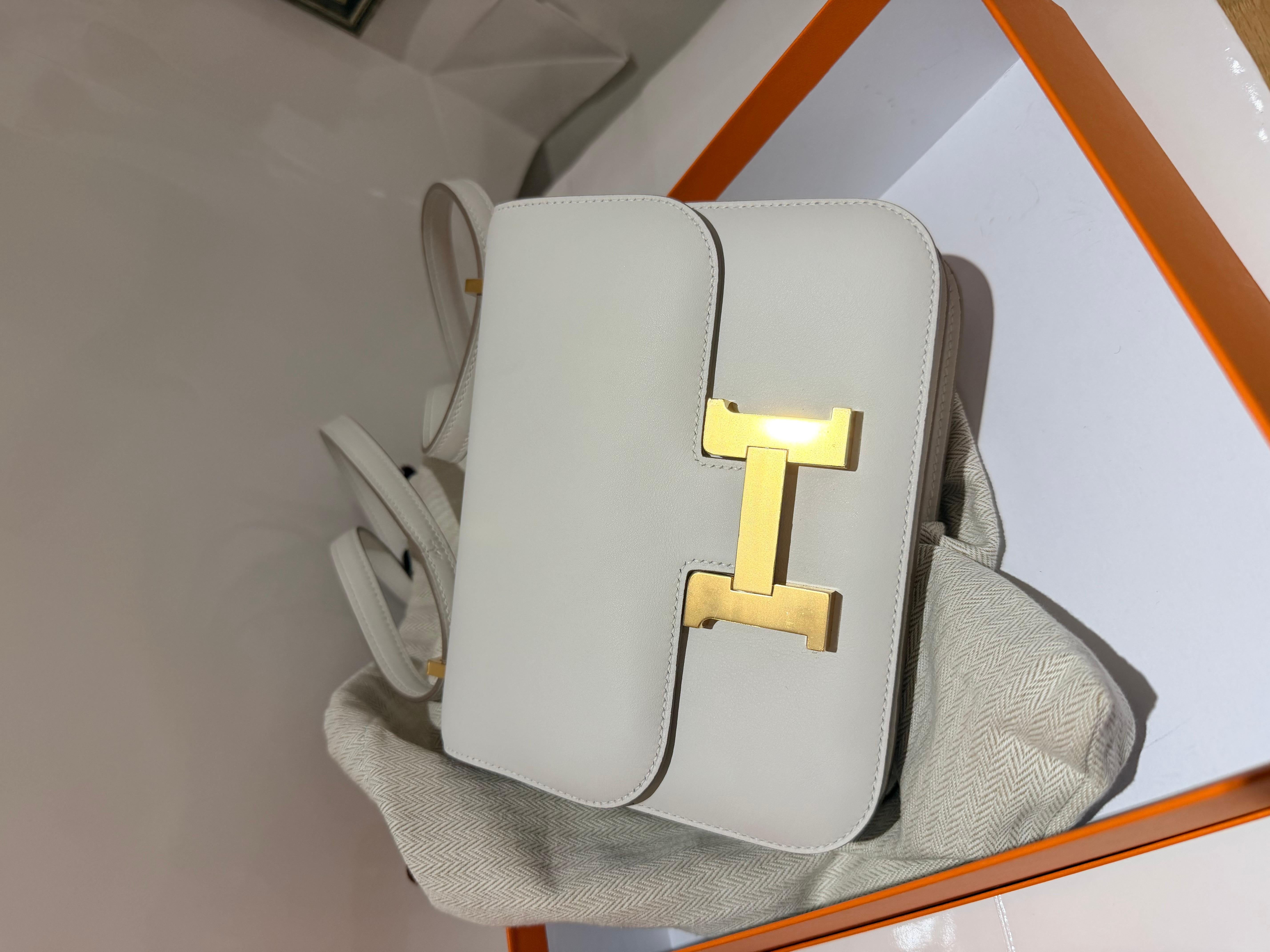 Hermès Constance mini 18 Craie rose gold hardware bag in vendita 2