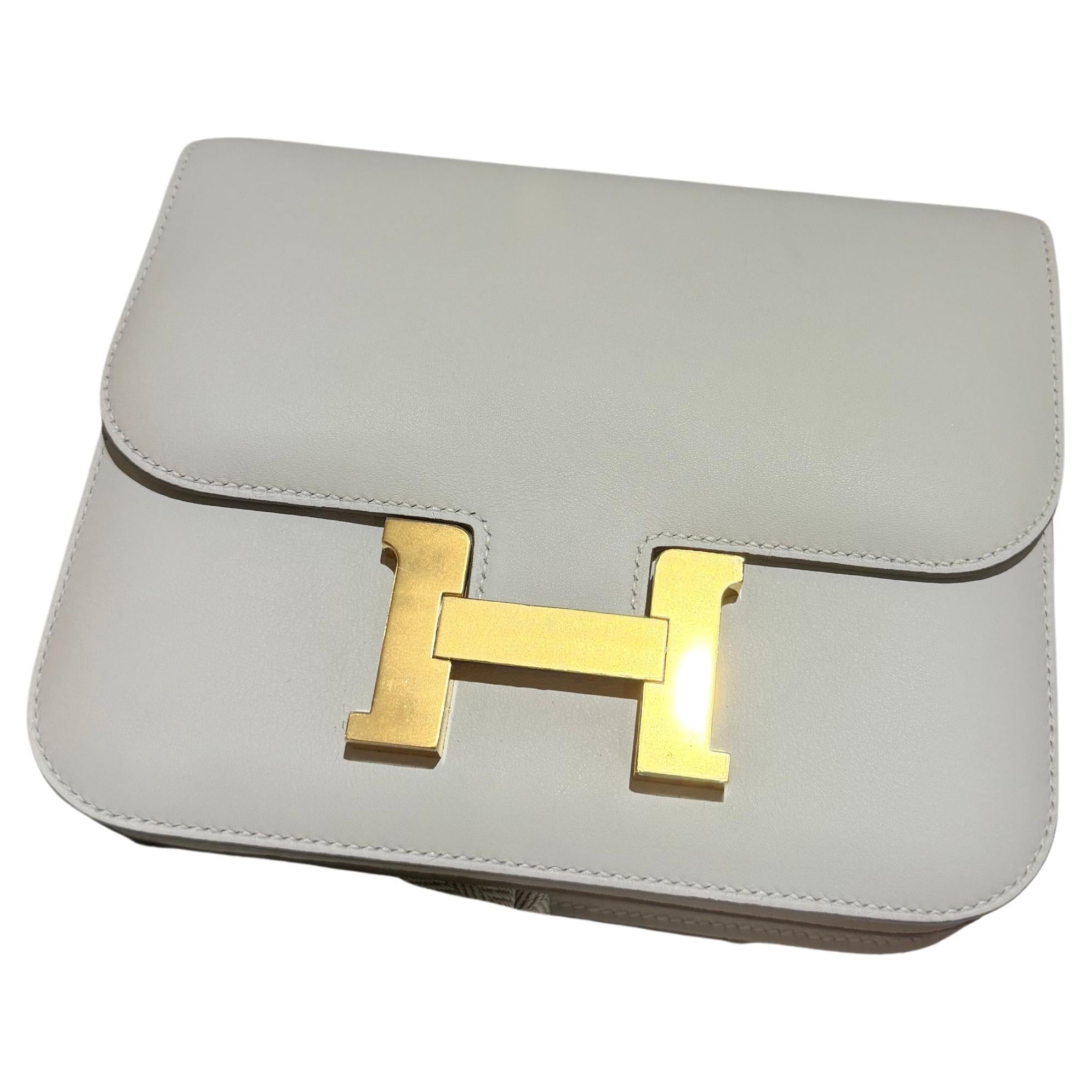 Hermès Constance mini 18 Craie rose gold hardware bag