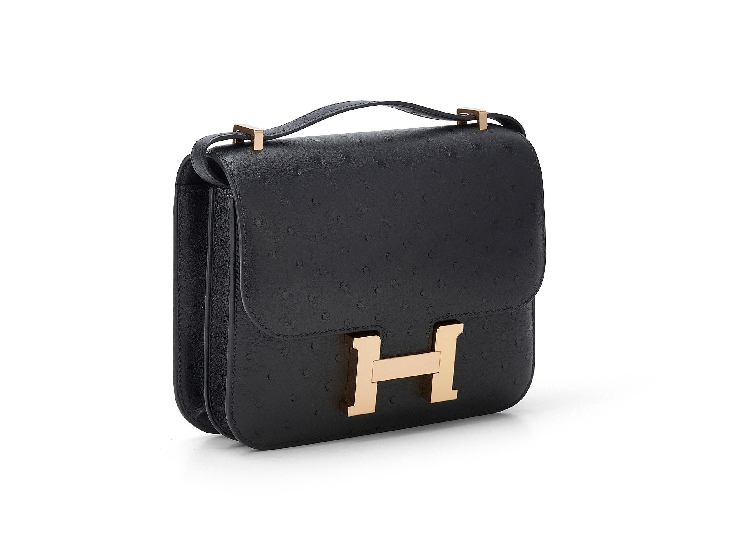Hermès Constance Mini 18 in noir and ostrich leather with roségold hardware. The bag is unworn and comes as full set with the original receipt.
Stamp Z (2021) 

