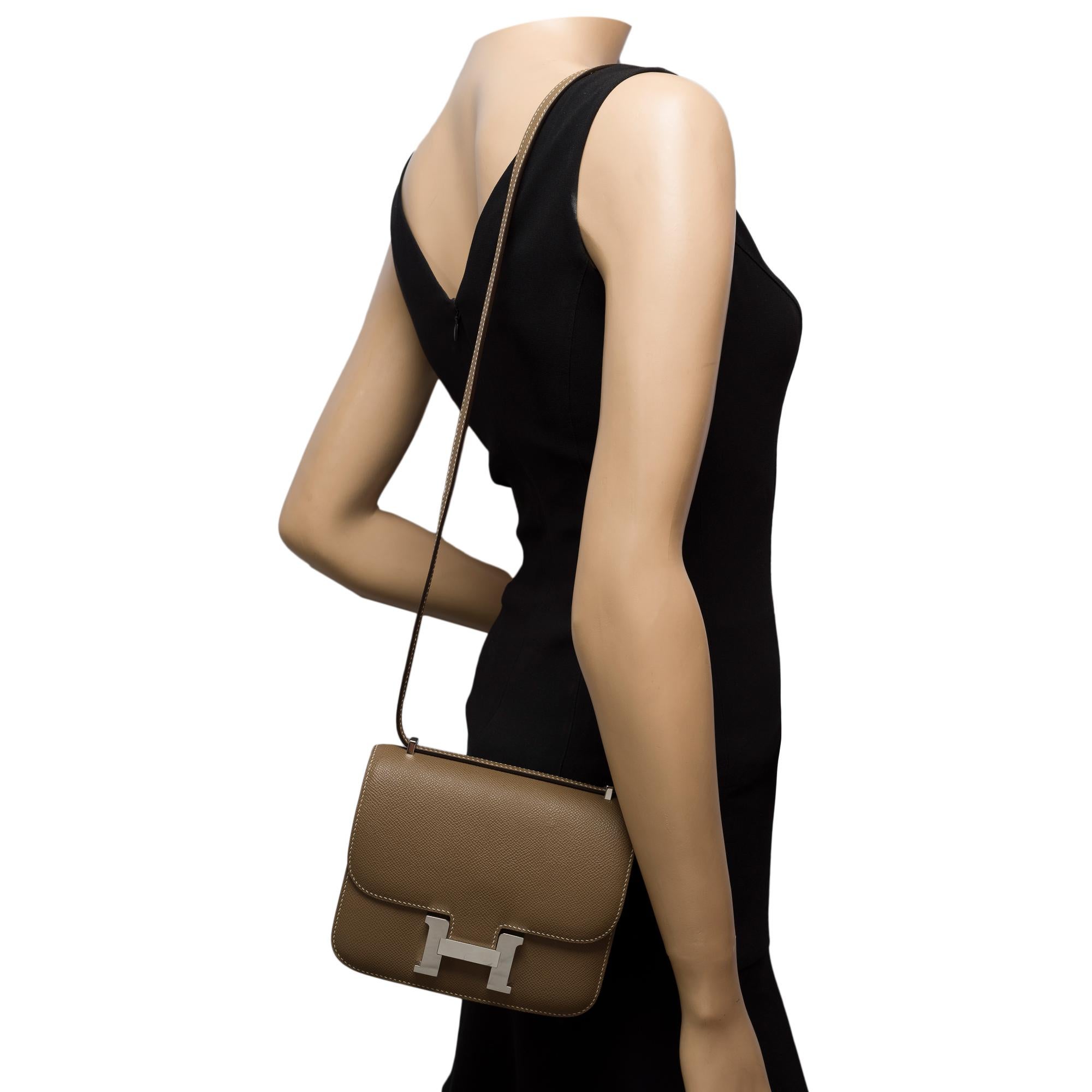 Hermès Constance Mini 18 shoulder bag in Etoupe Epsom calf leather , PHW For Sale 9
