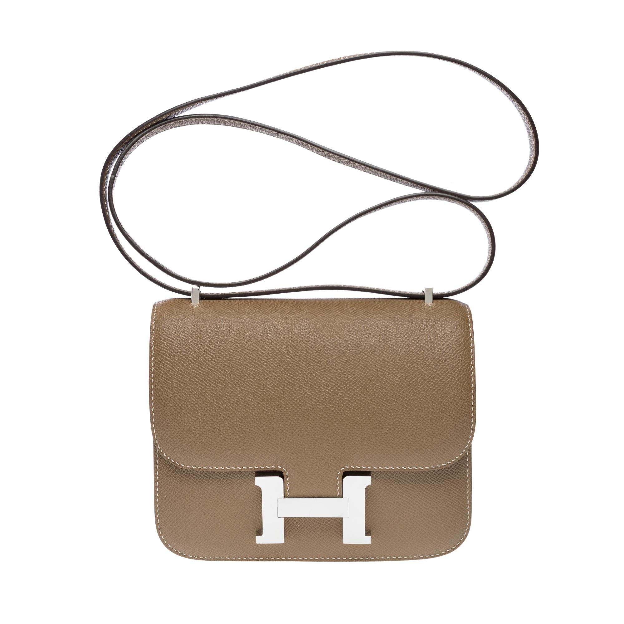 Brown Hermès Constance Mini 18 shoulder bag in Etoupe Epsom calf leather , PHW For Sale