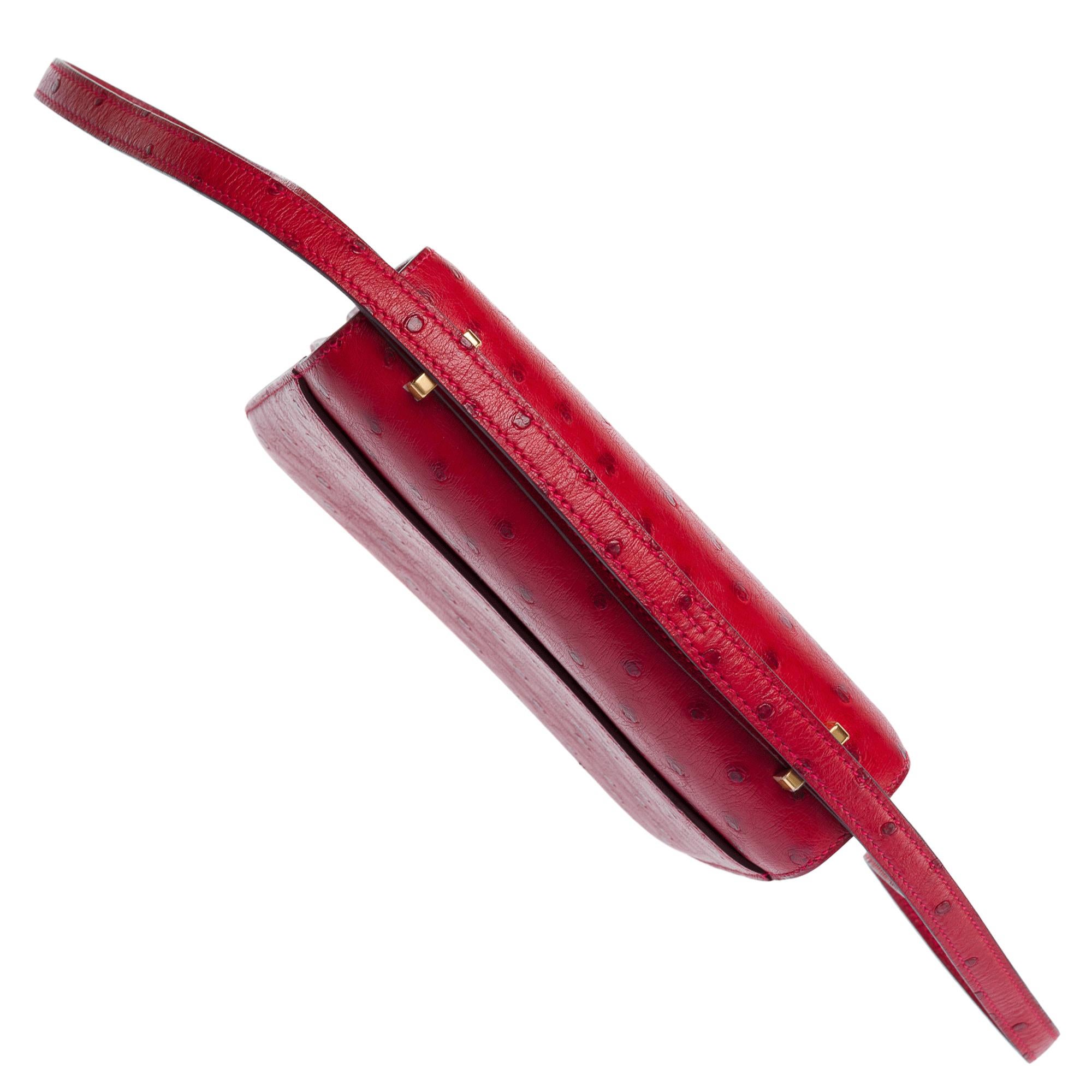 Hermès Constance Mini 18 shoulder bag in Rouge Vif ostrich leather, GHW For Sale 5
