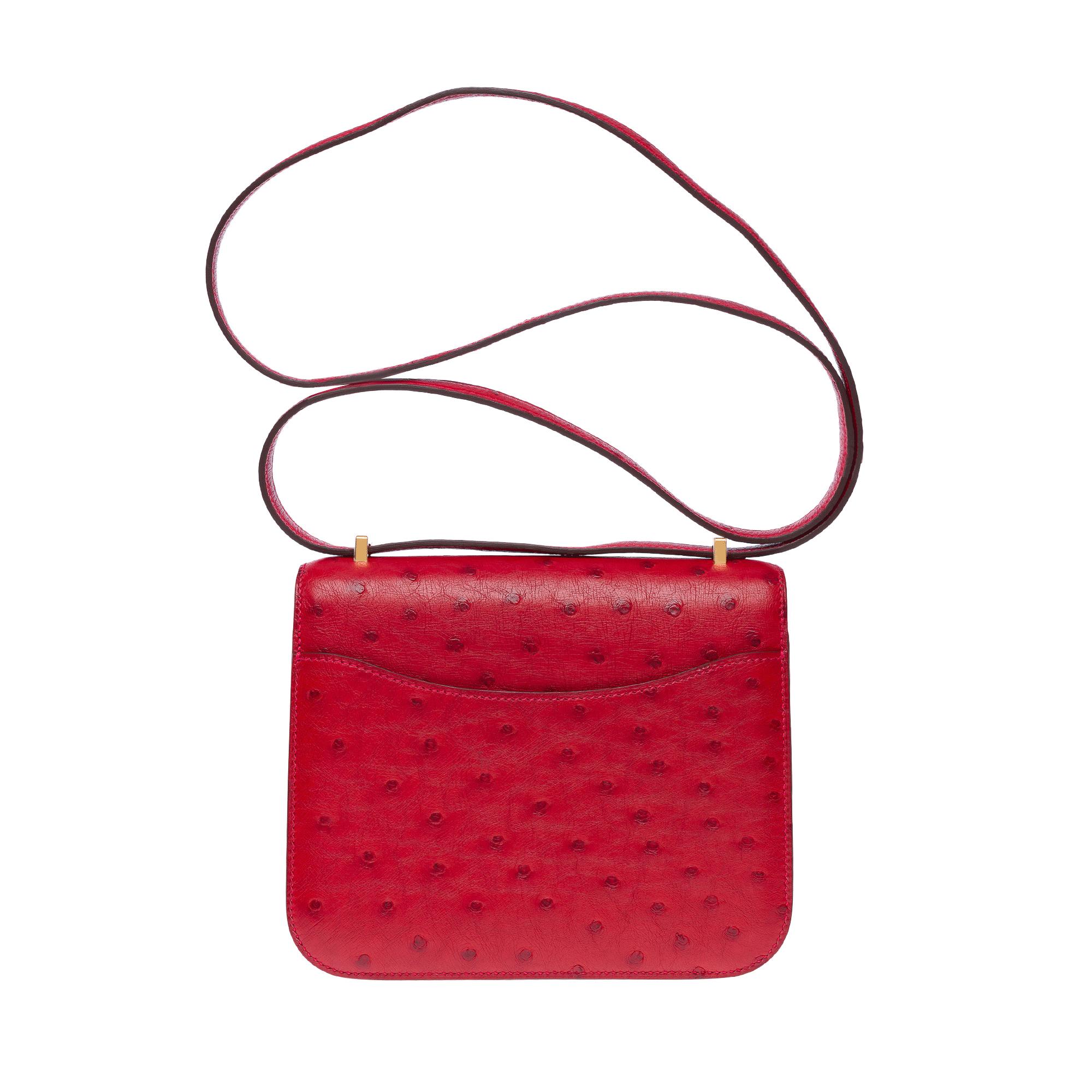 Hermès Constance Mini 18 shoulder bag in Rouge Vif ostrich leather, GHW In Good Condition For Sale In Paris, IDF