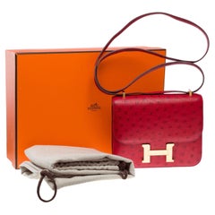 Hermès Constance Mini 18 Umhängetasche aus Straußenleder in Rouge Vif, GHW