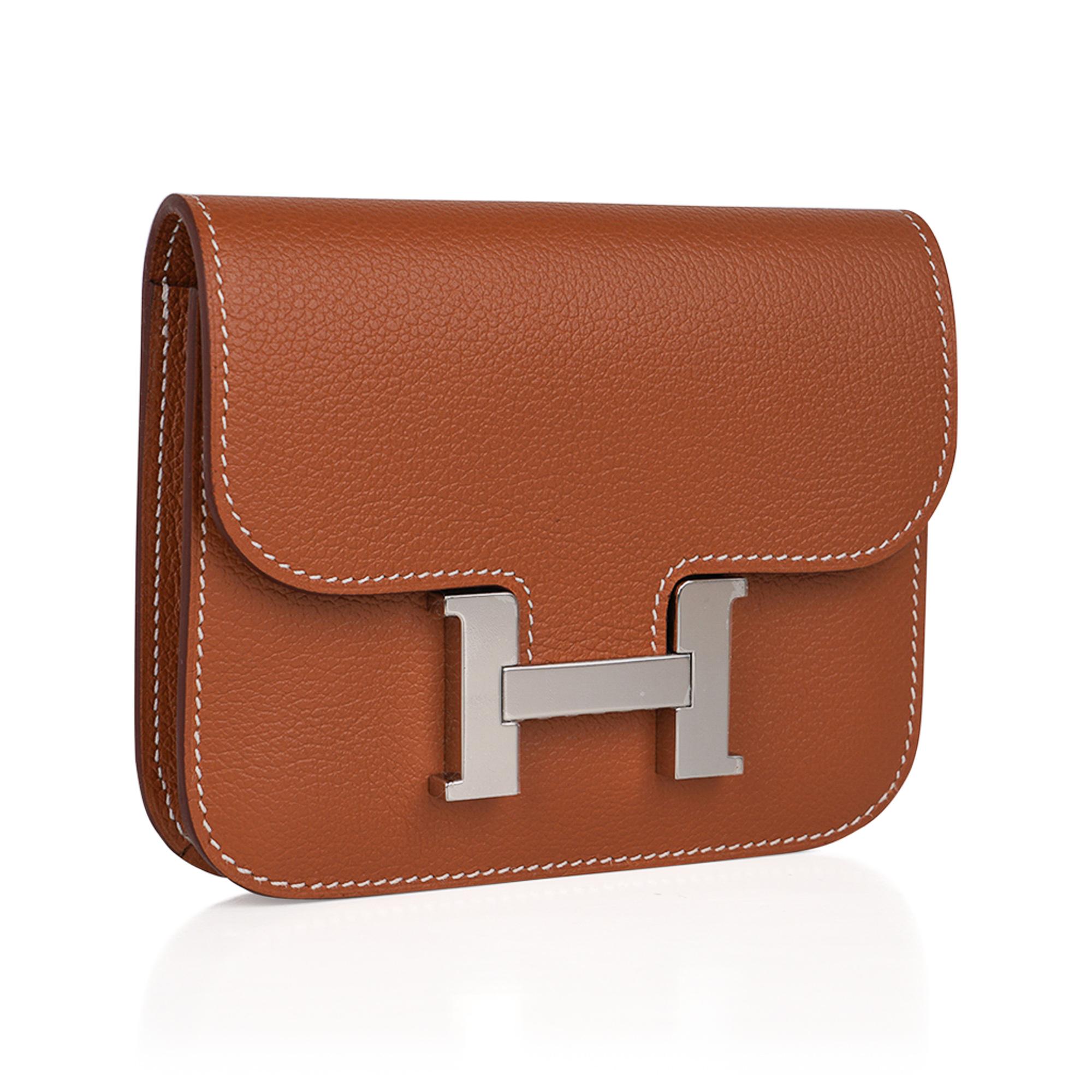 Mightychic offers an Hermes Constance Slim Wallet Belt bag featured in classic Gold.
Crisp Palladium hardware.
Evercolor leather has a rich flat grain.
Includes removable zipped change purse and 2 credit card slots.
Rear belt loop allows you to wear