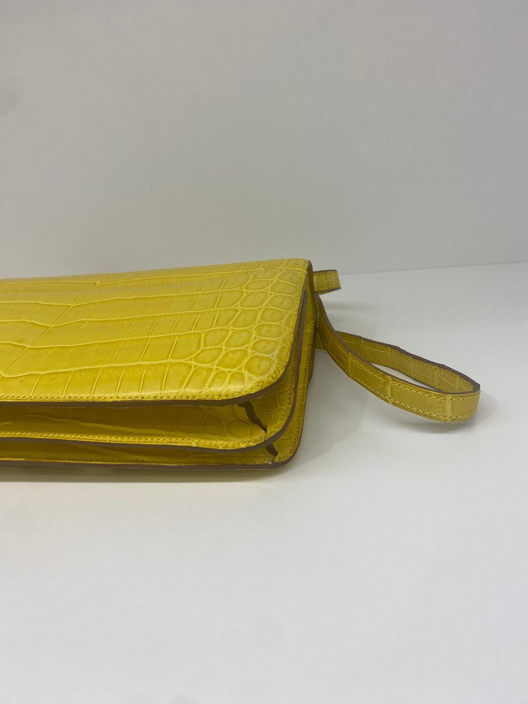 Condition: Excellent condition

Material: Matte alligator

Colour: Mimosa

Hardware: Palladium

Year: 2018

Inclusion: Dust bag

Authenticity: Authenticity Guaranteed or fully refundable

Shipping: Express Shipping Domestic and Worldwide
