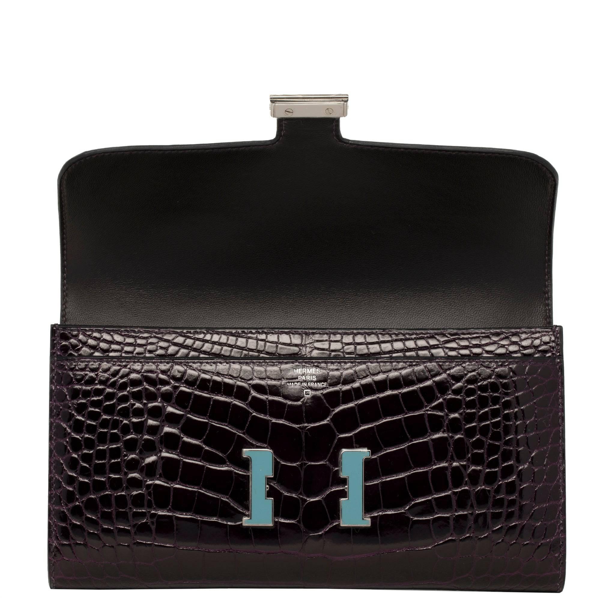 Hermes Constance Wallet Prunoir & Blue Saint Cyr Shiny Alligator Palladium Hardw In Excellent Condition For Sale In Sydney, New South Wales