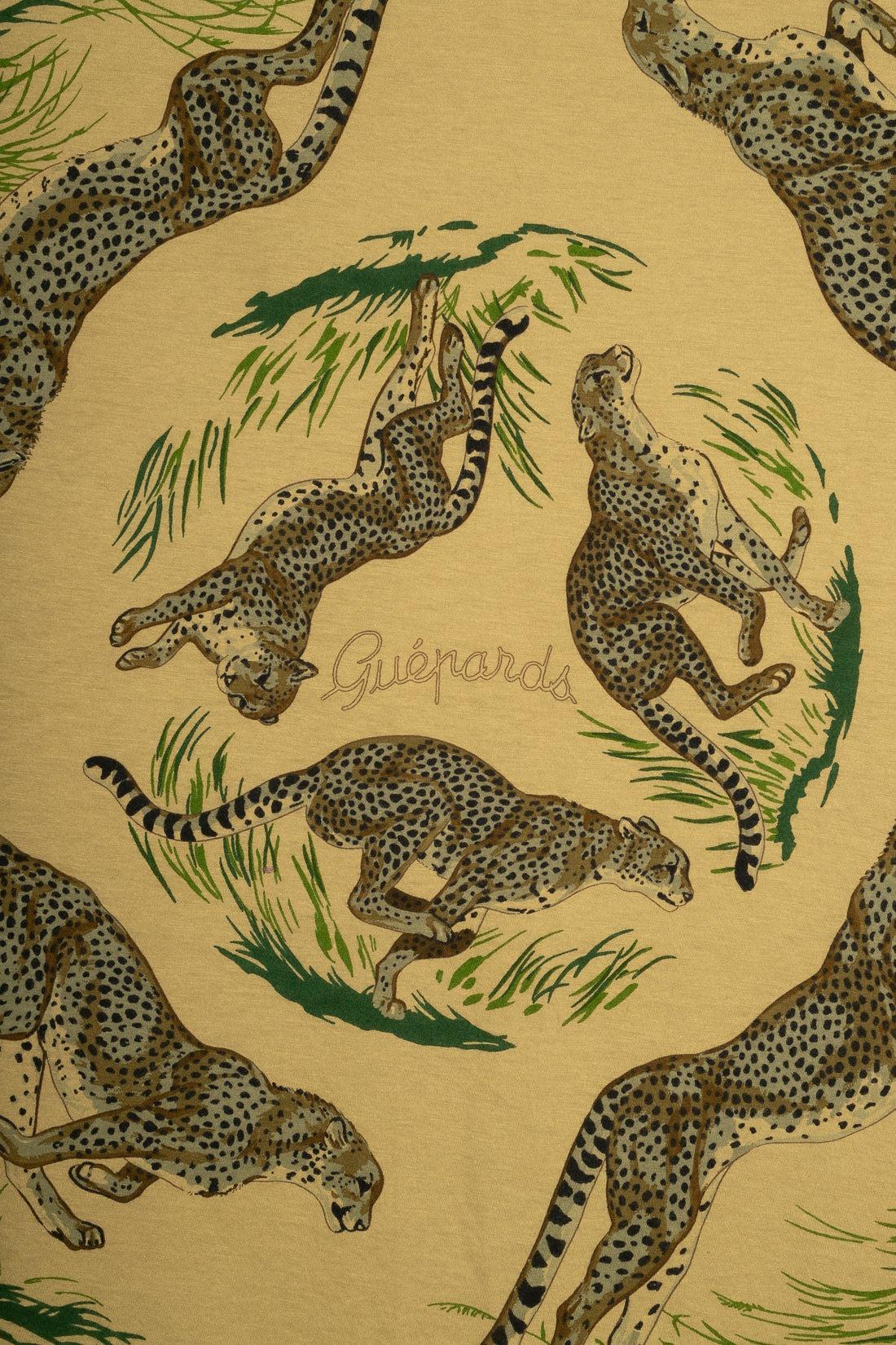 Hermès Cotton Jersey Foulard with 'The Cheetahs', 2007 In Excellent Condition For Sale In SAINT-OUEN-SUR-SEINE, FR