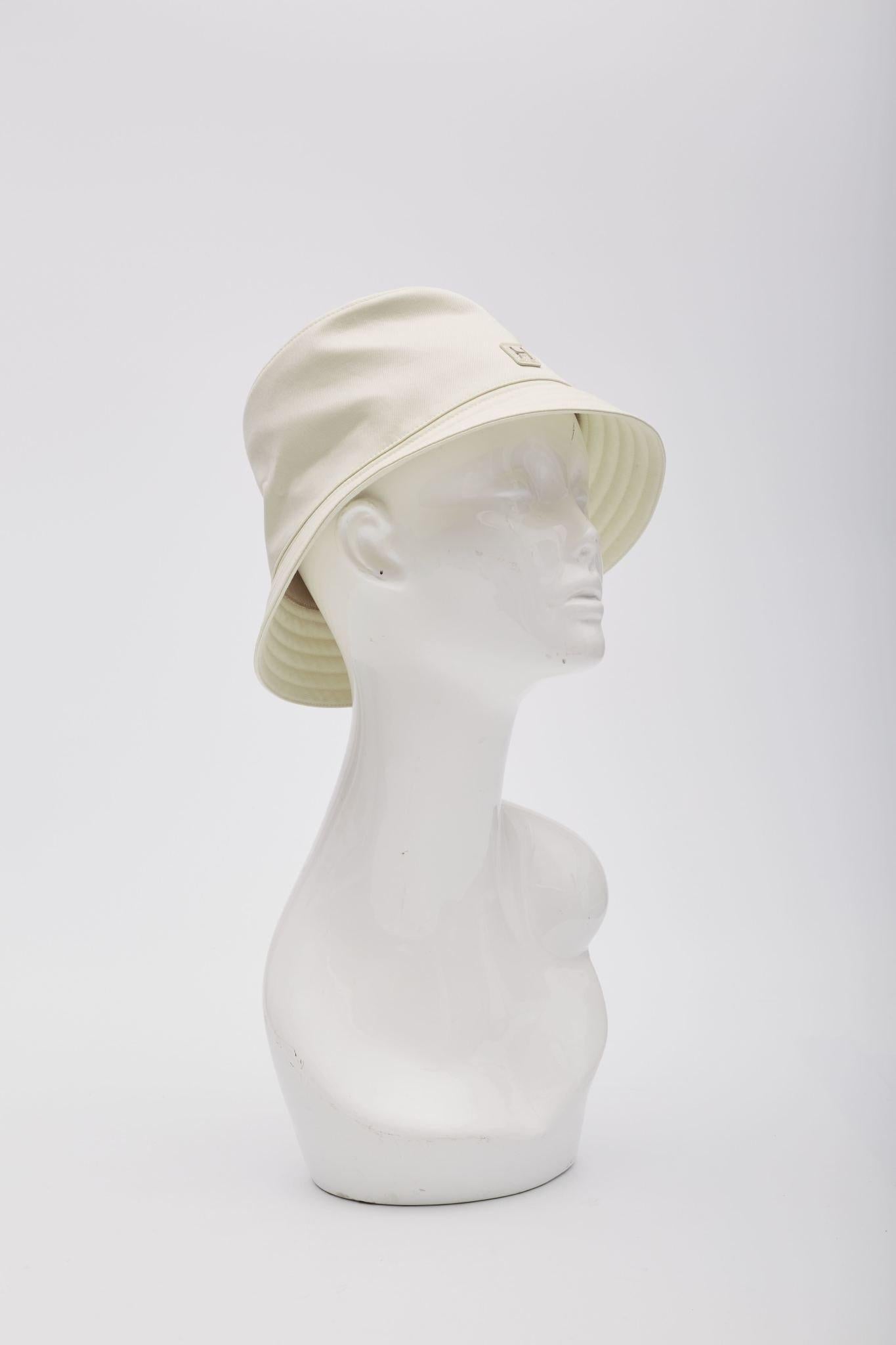 Hermès Cotton Pale Yellow Fred H Cut Bucket Hat In New Condition For Sale In Montreal, Quebec
