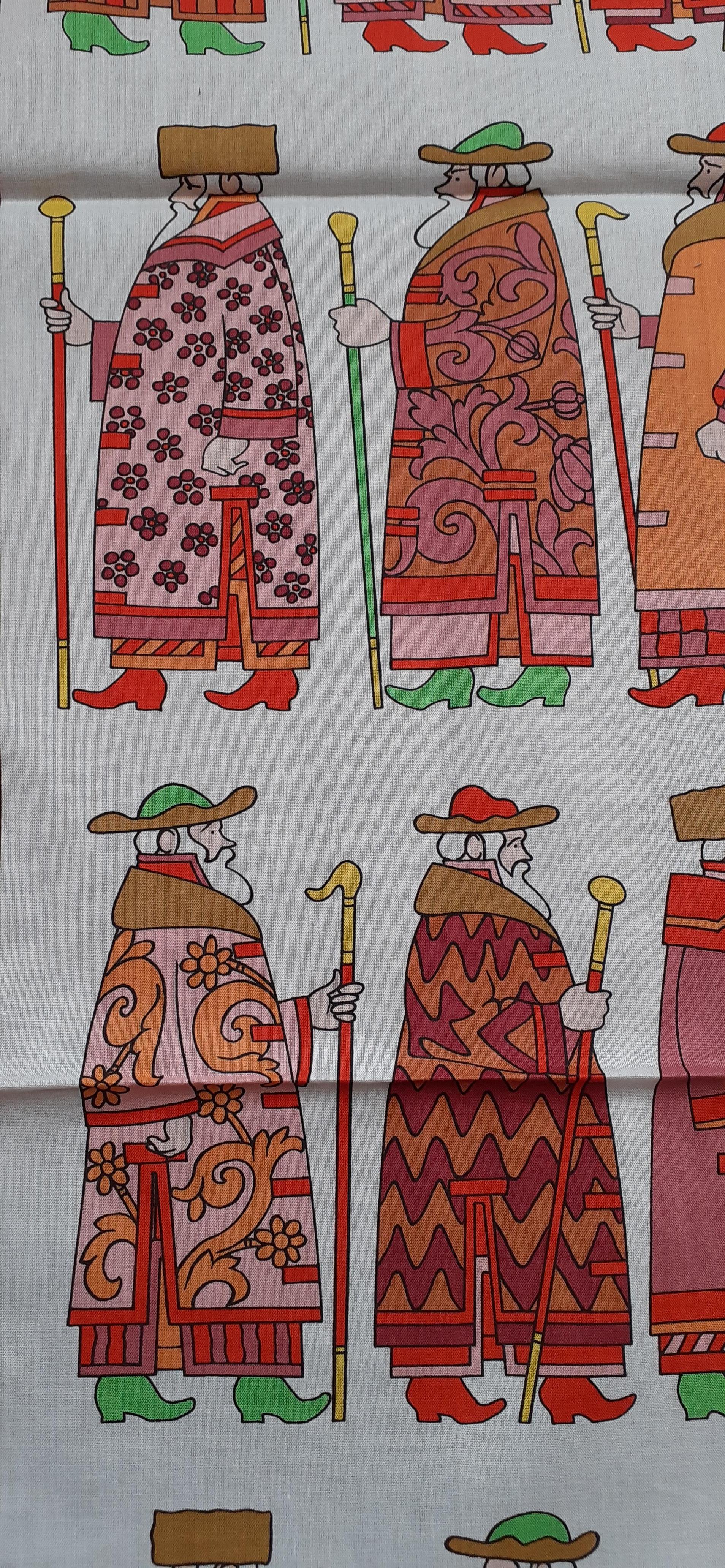 Hermès Cotton Scarf Parade A Moscou White Red 67 cm RARE 7