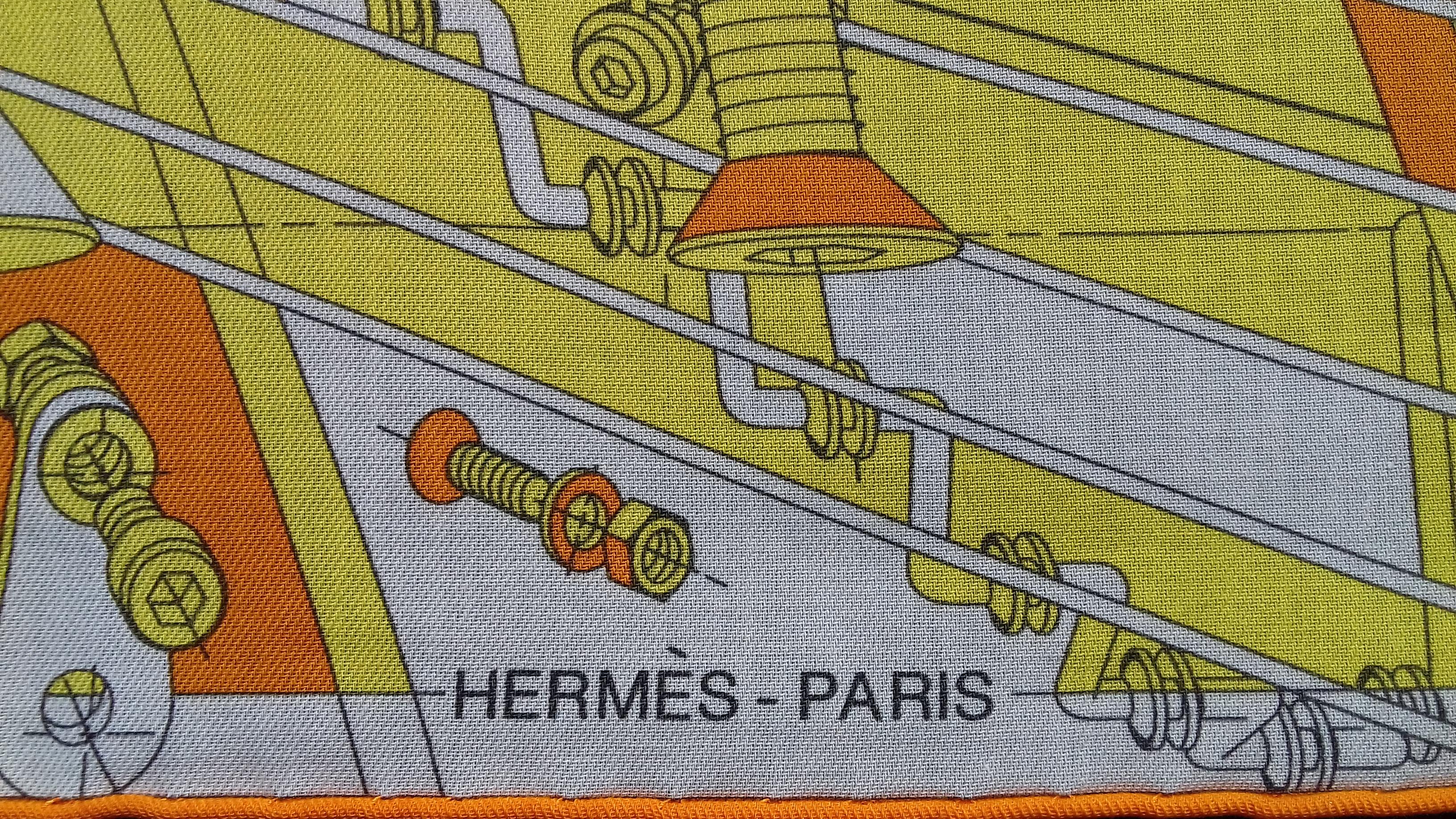 Hermès Baumwollschal Step into the Frame Men's Universe 2019 Gelb Orange 65 cm für Damen oder Herren