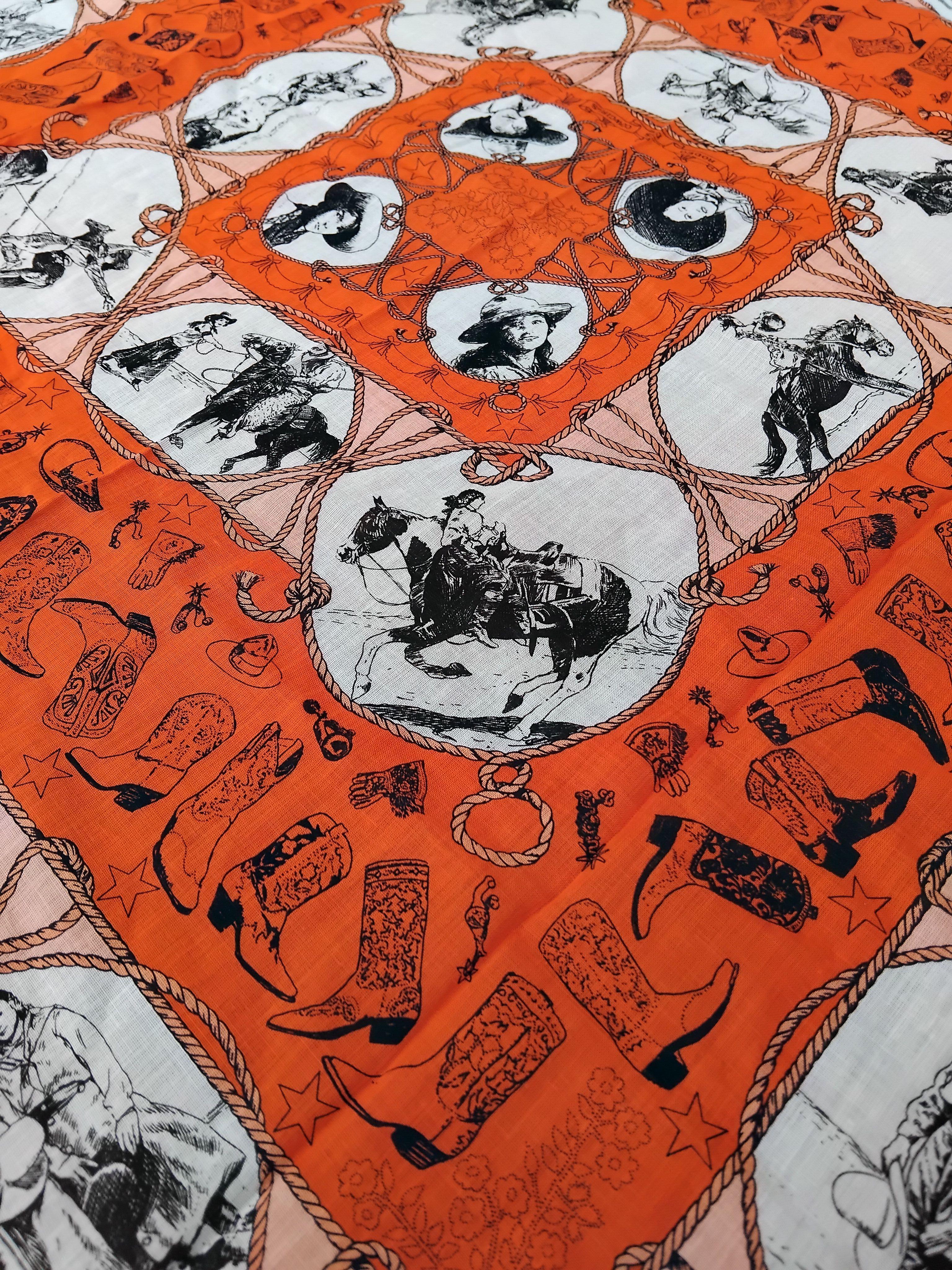 Hermès Cotton Scarf with Charm Rodeo Des Cowgirls Kermit Oliver TEXAS Horse 26' For Sale 12