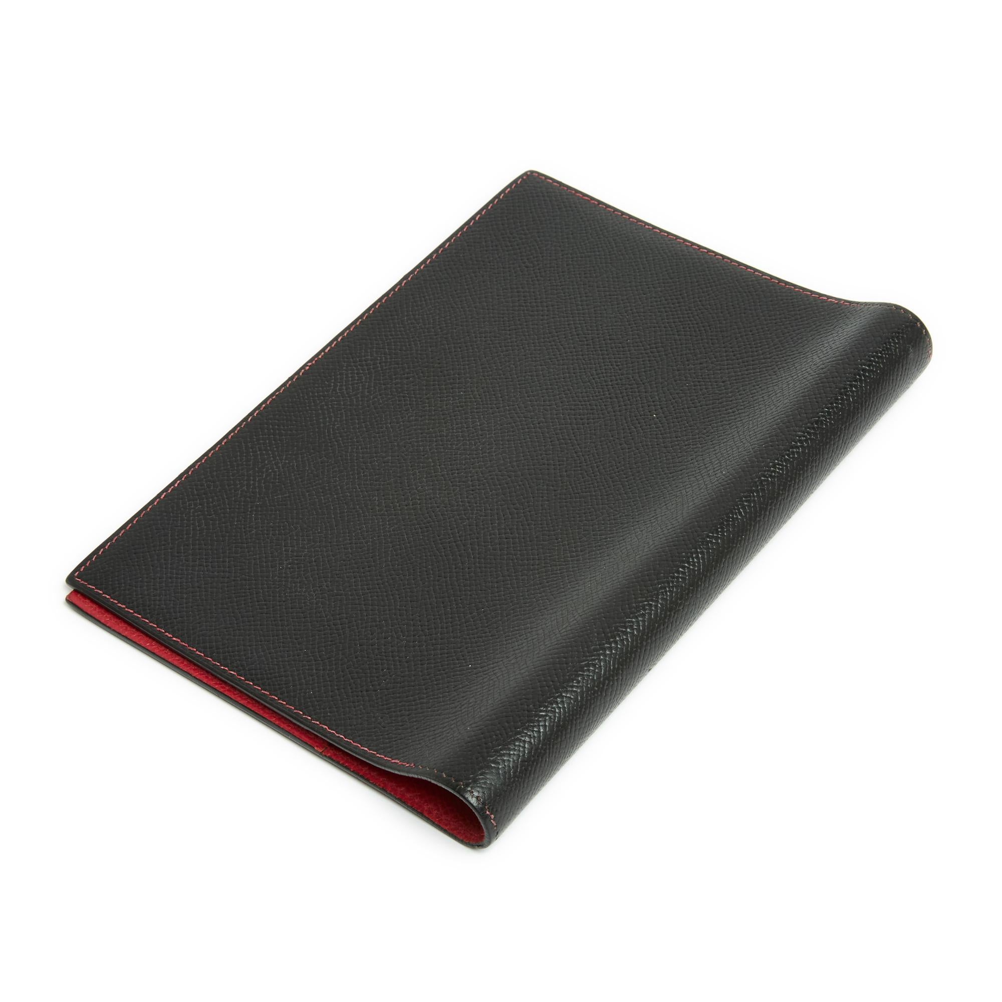 Hermès Couverture Agenda Globe Trotter Couverture Agenda en cuir rouge noir Hermès Excellent état - En vente à PARIS, FR