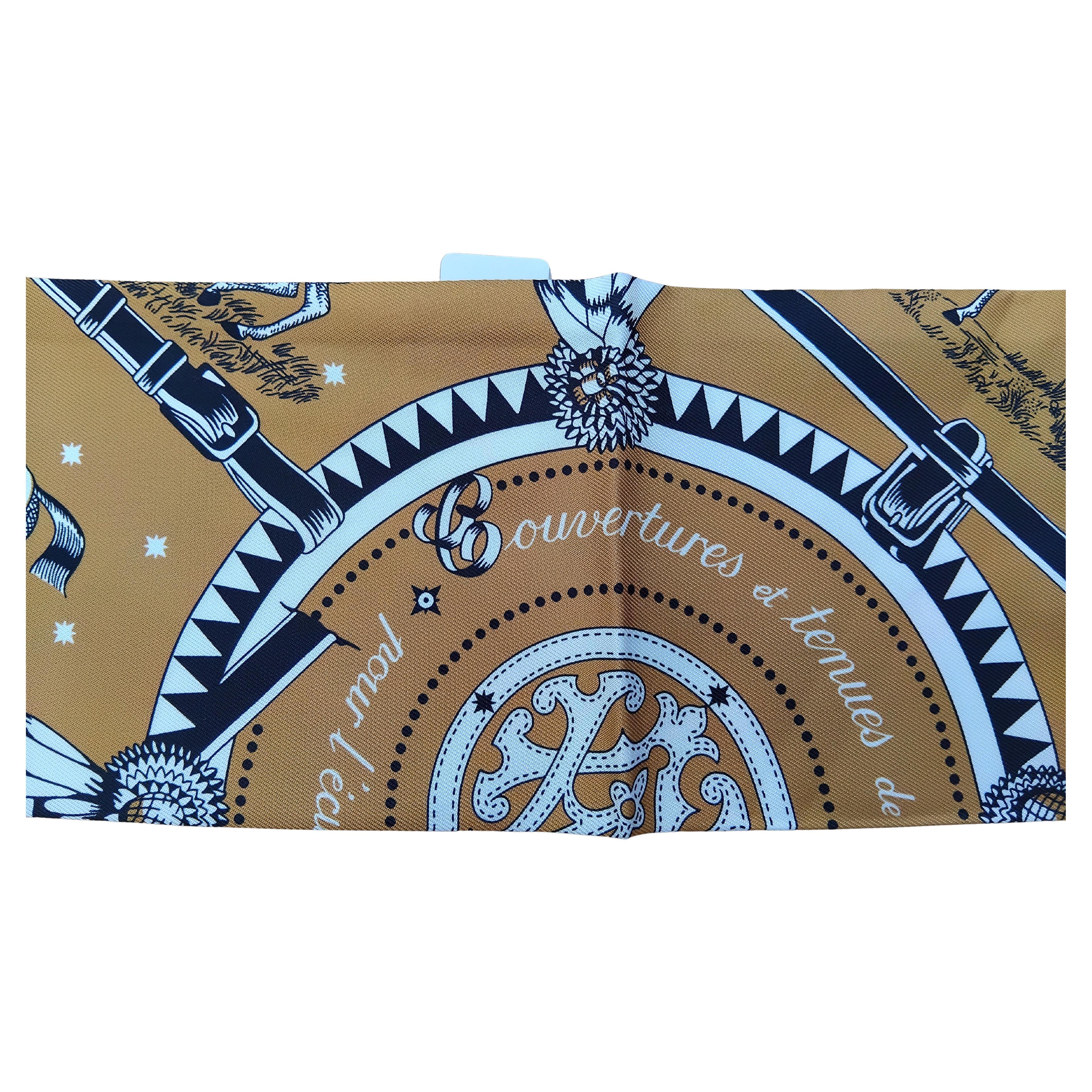 Hermès Couvertures et Tenues Maxi Twilly Slim Seide Pferde Texas (Beige) im Angebot