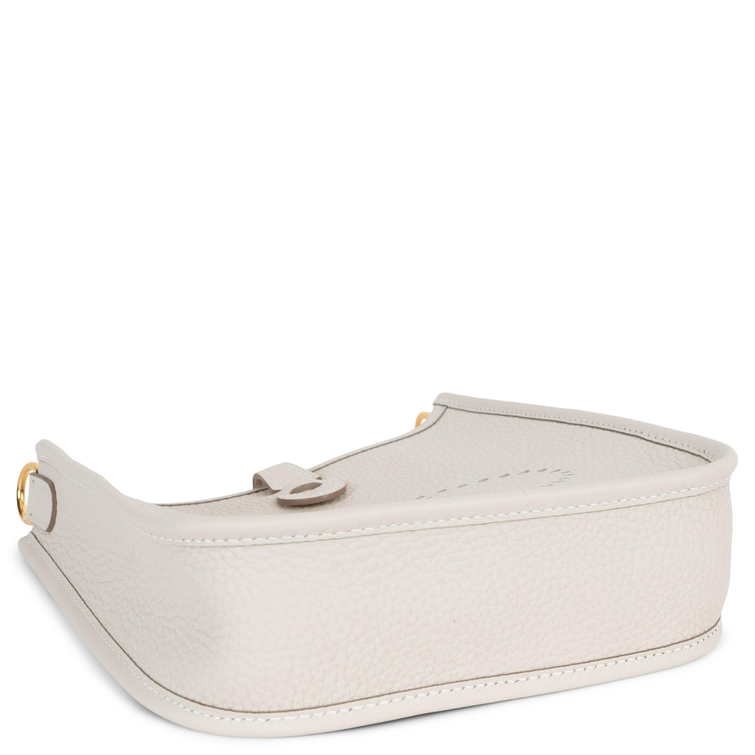 HERMES Craie cream Clemence leather EVELYNE 16 TPM Crossbody Bag Ghw In New Condition For Sale In Zürich, CH