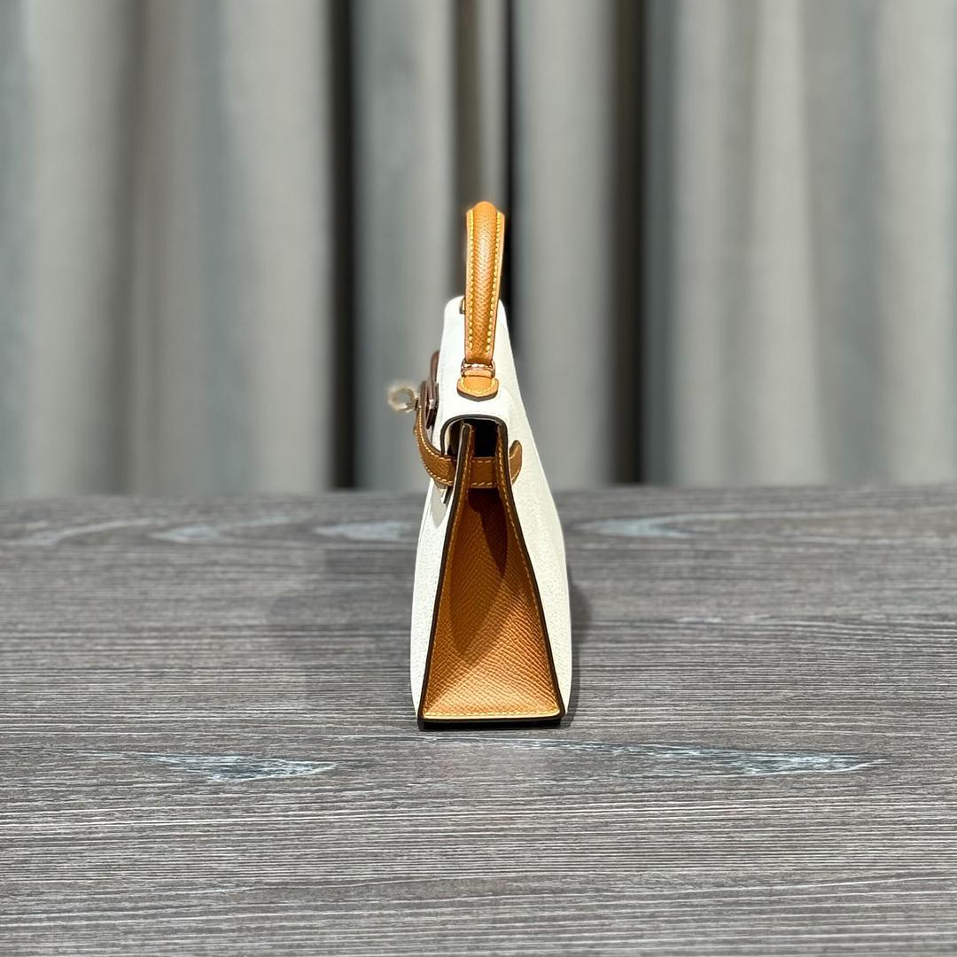 Hermès Craie Gold Mini Kelly 20 Special Order Gold Hardware For Sale 1