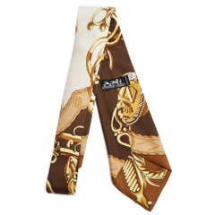 Hermès Cravate Twilly 1974 Lift profile Brown Silk Twill Scarf Tie Knot Hermes